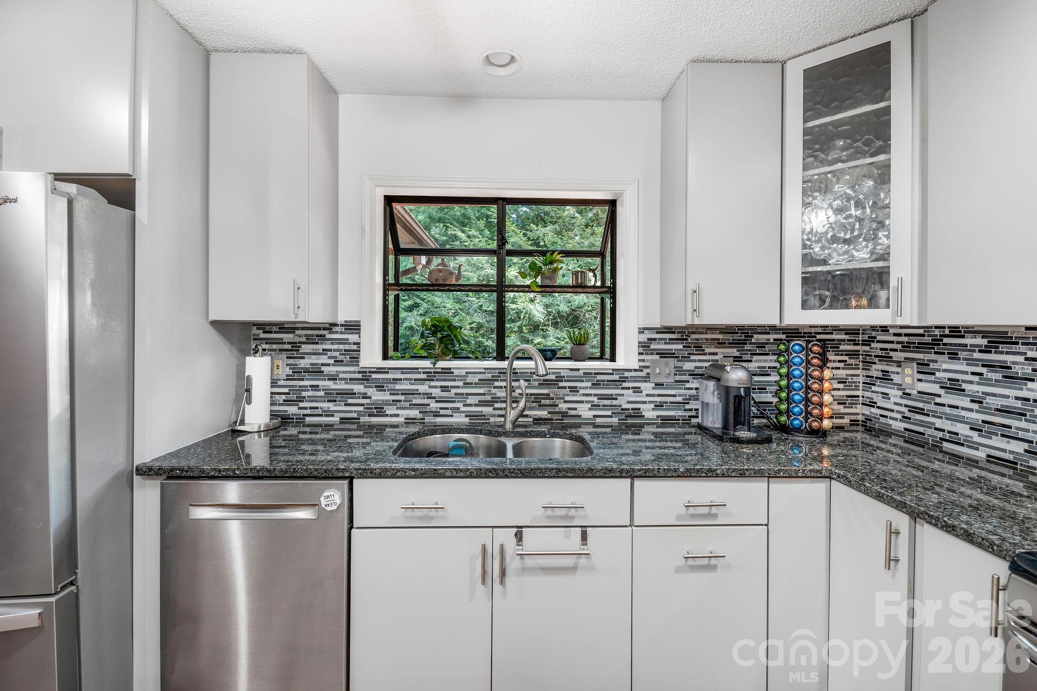 31 Hillcreek Drive — Asheville