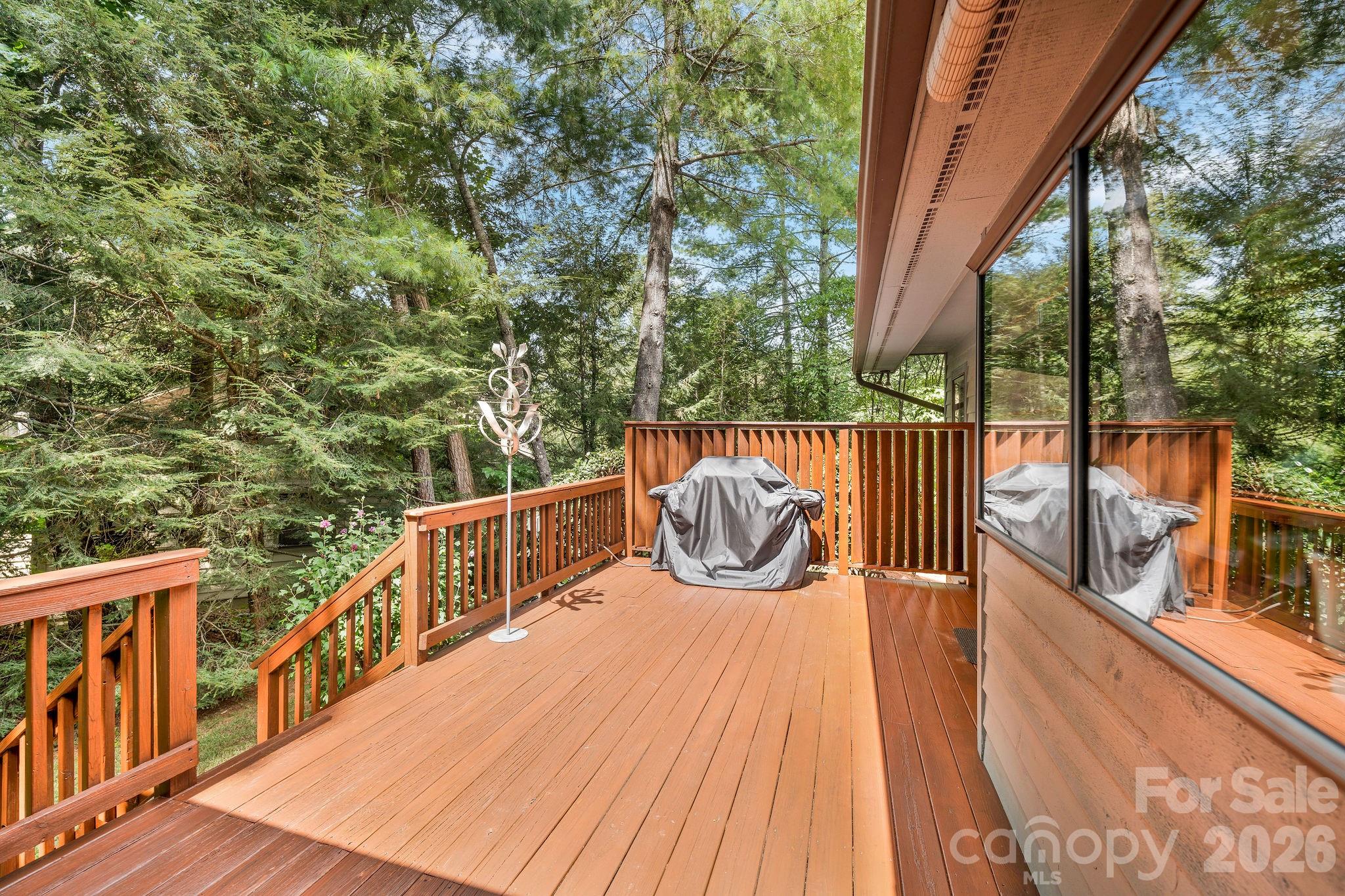 31 Hillcreek Drive — Asheville