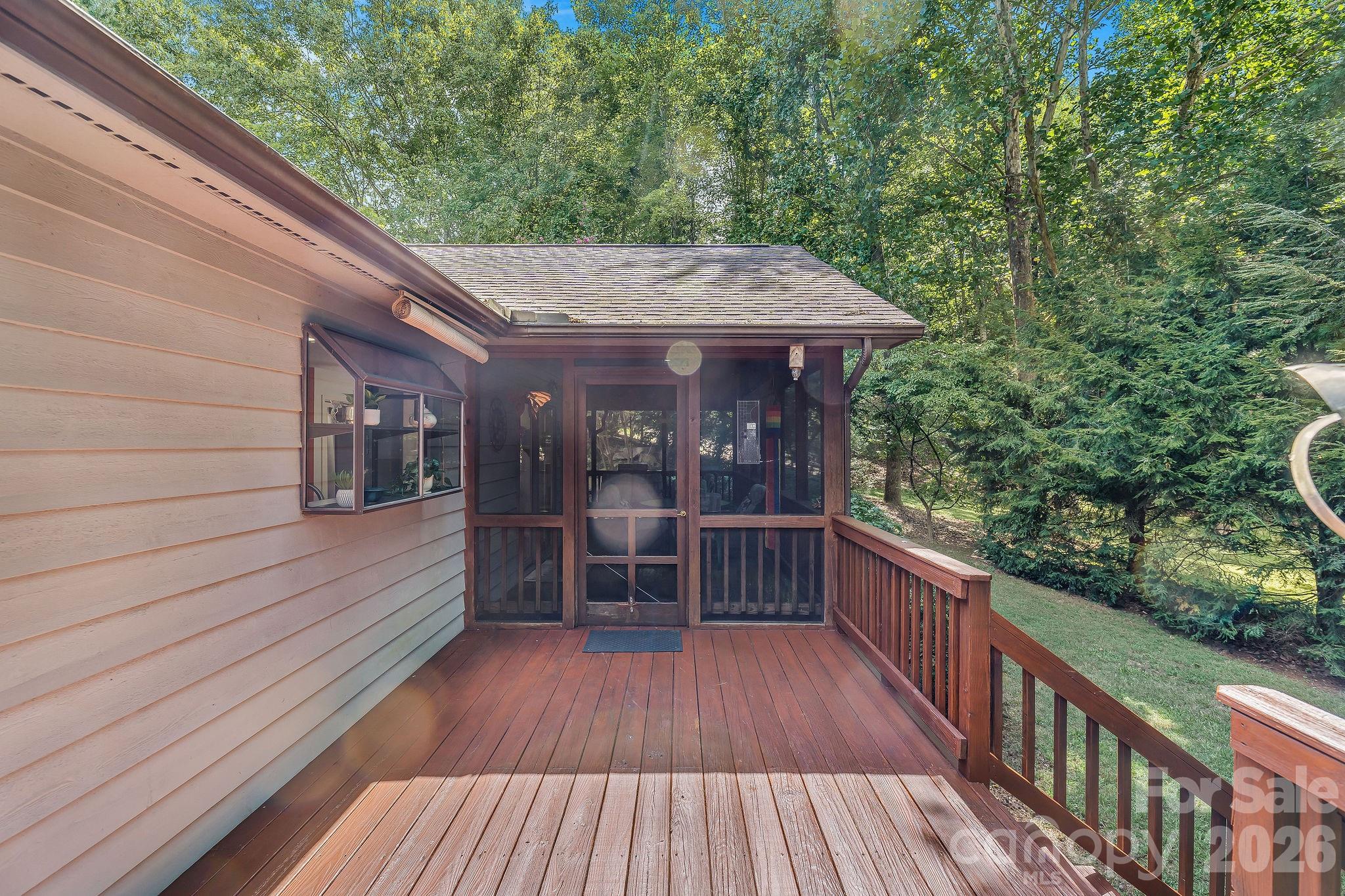 31 Hillcreek Drive — Asheville