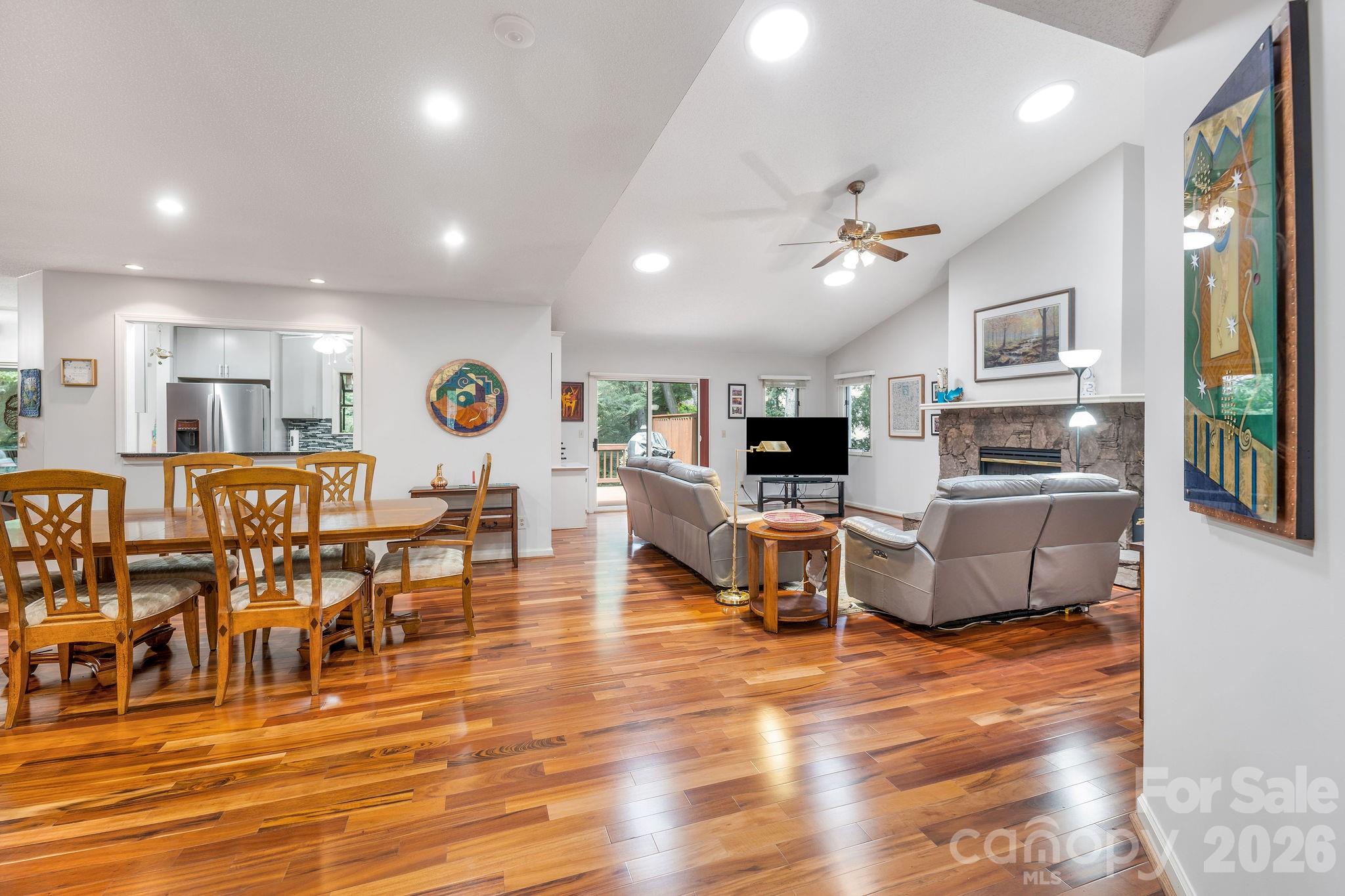 31 Hillcreek Drive — Asheville