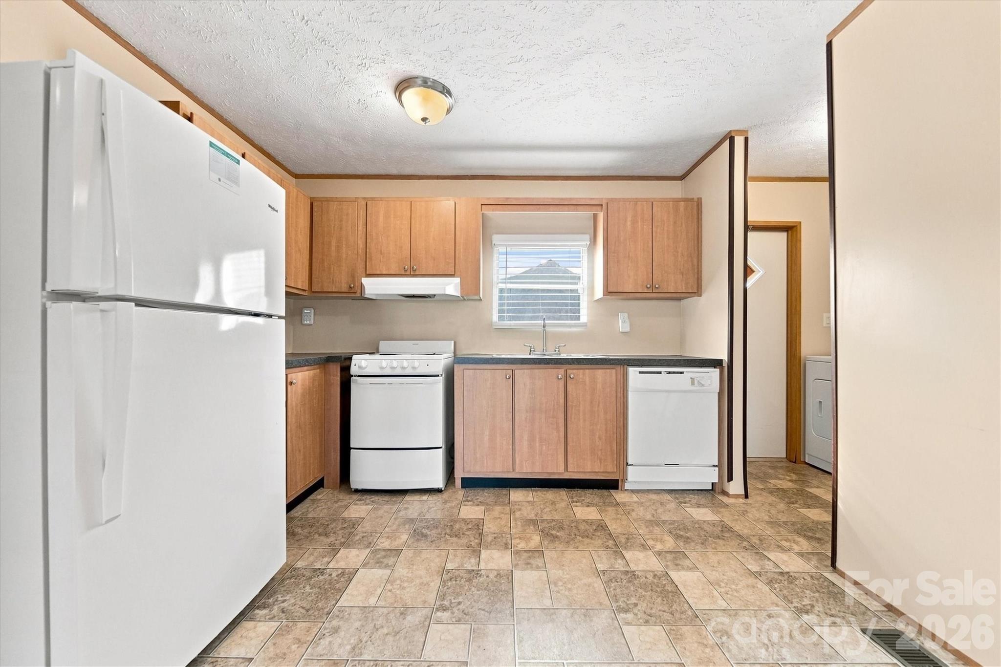 8660 Hollywood Drive — Connelly Springs