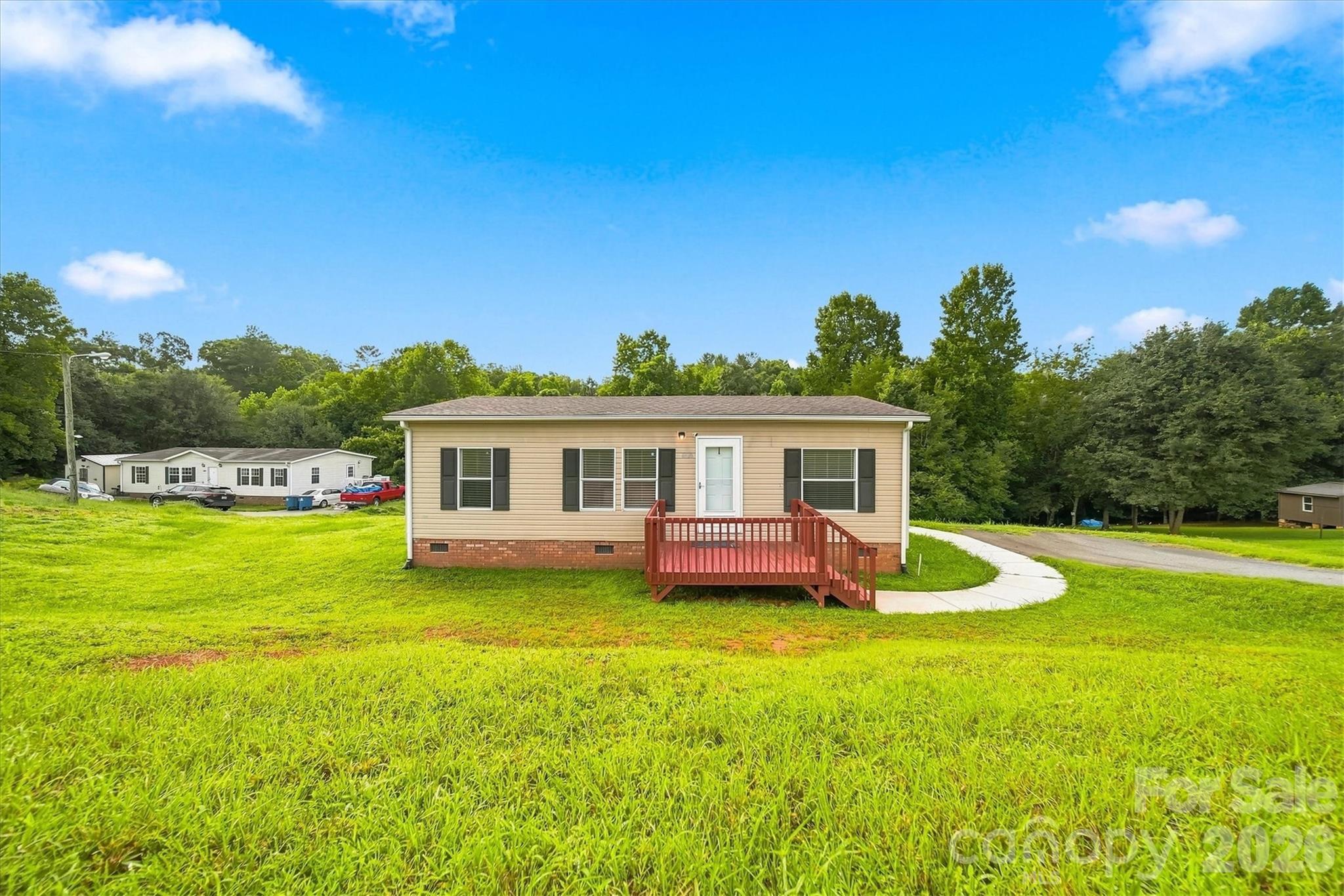 8660 Hollywood Drive — Connelly Springs