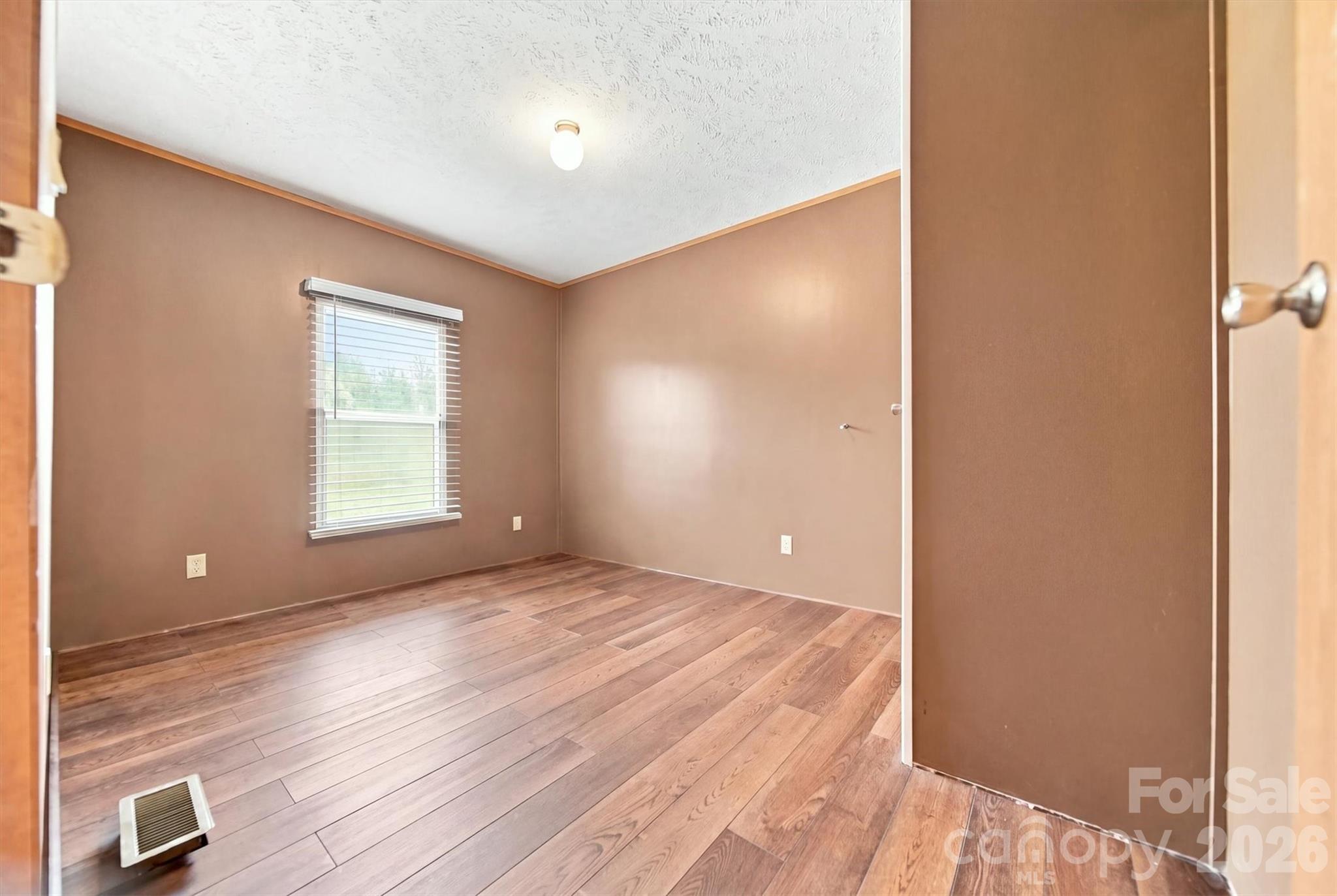 8660 Hollywood Drive — Connelly Springs