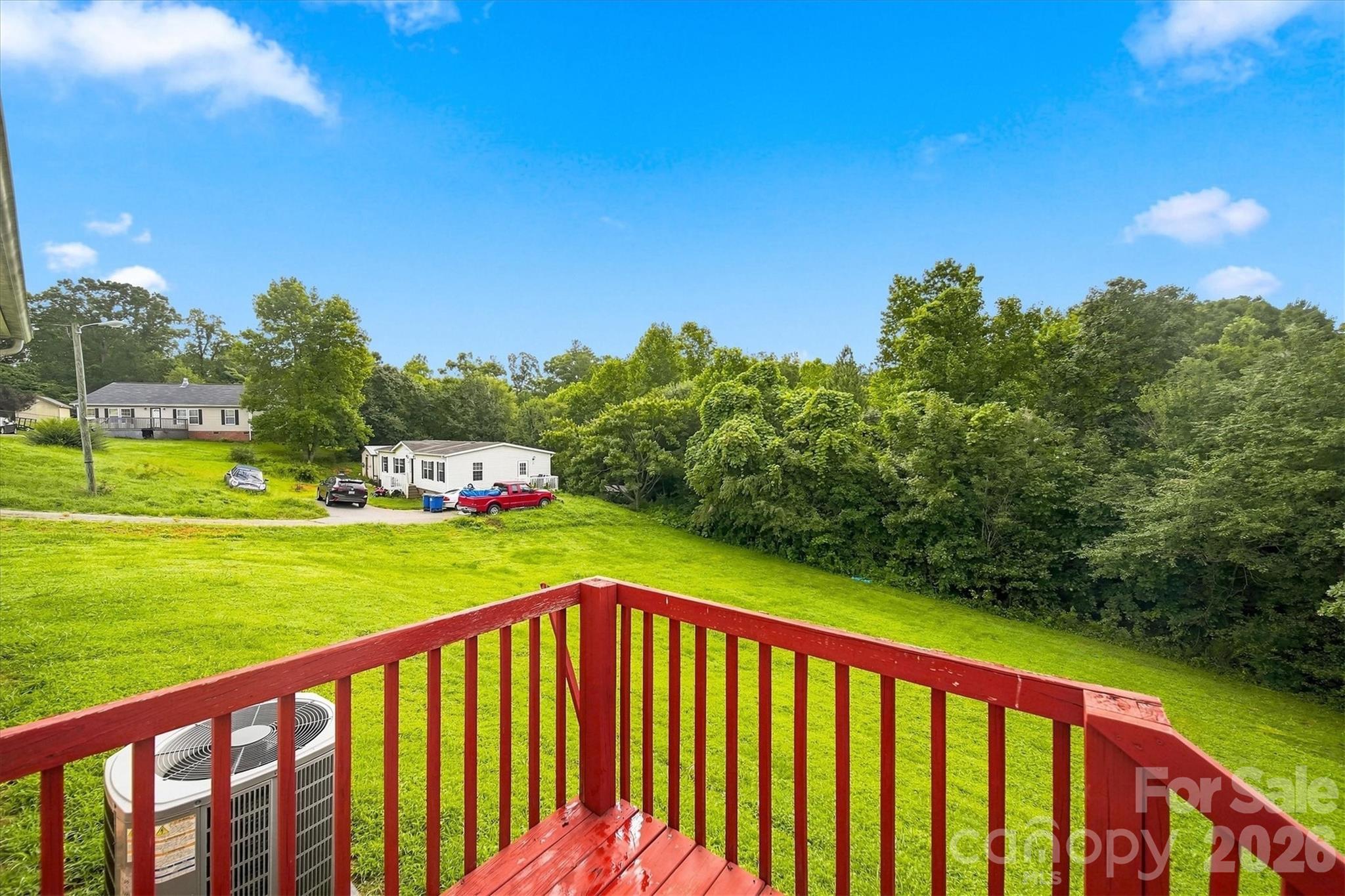 8660 Hollywood Drive — Connelly Springs