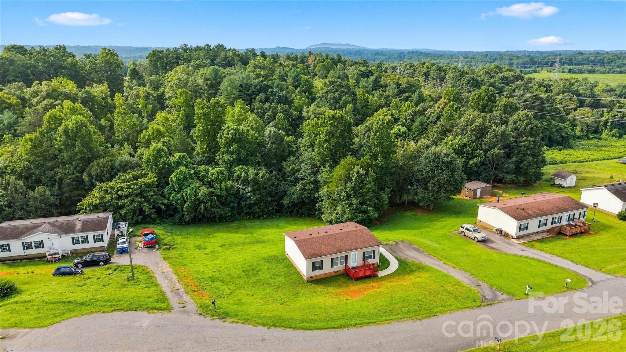8660 Hollywood Drive — Connelly Springs