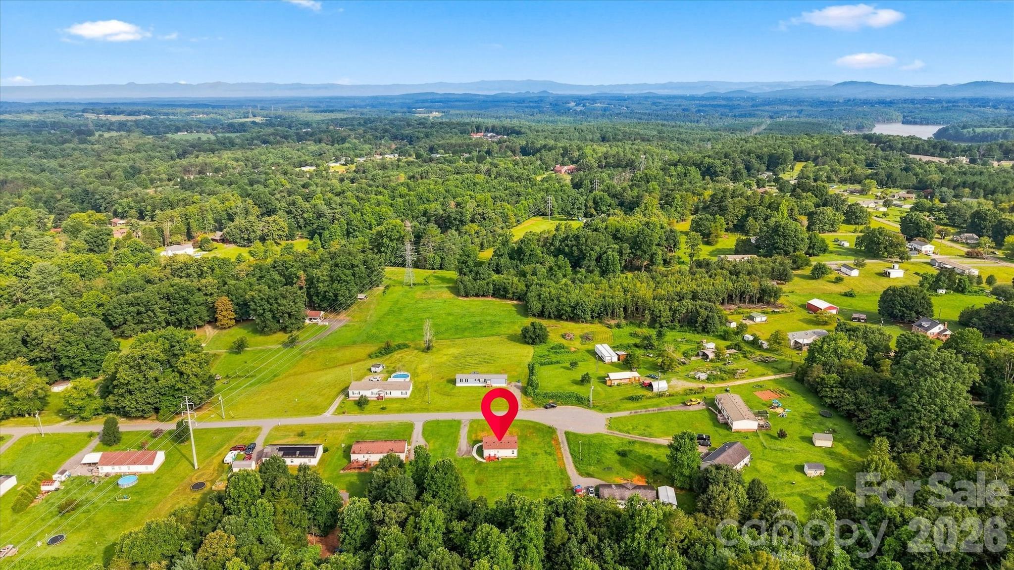 8660 Hollywood Drive — Connelly Springs