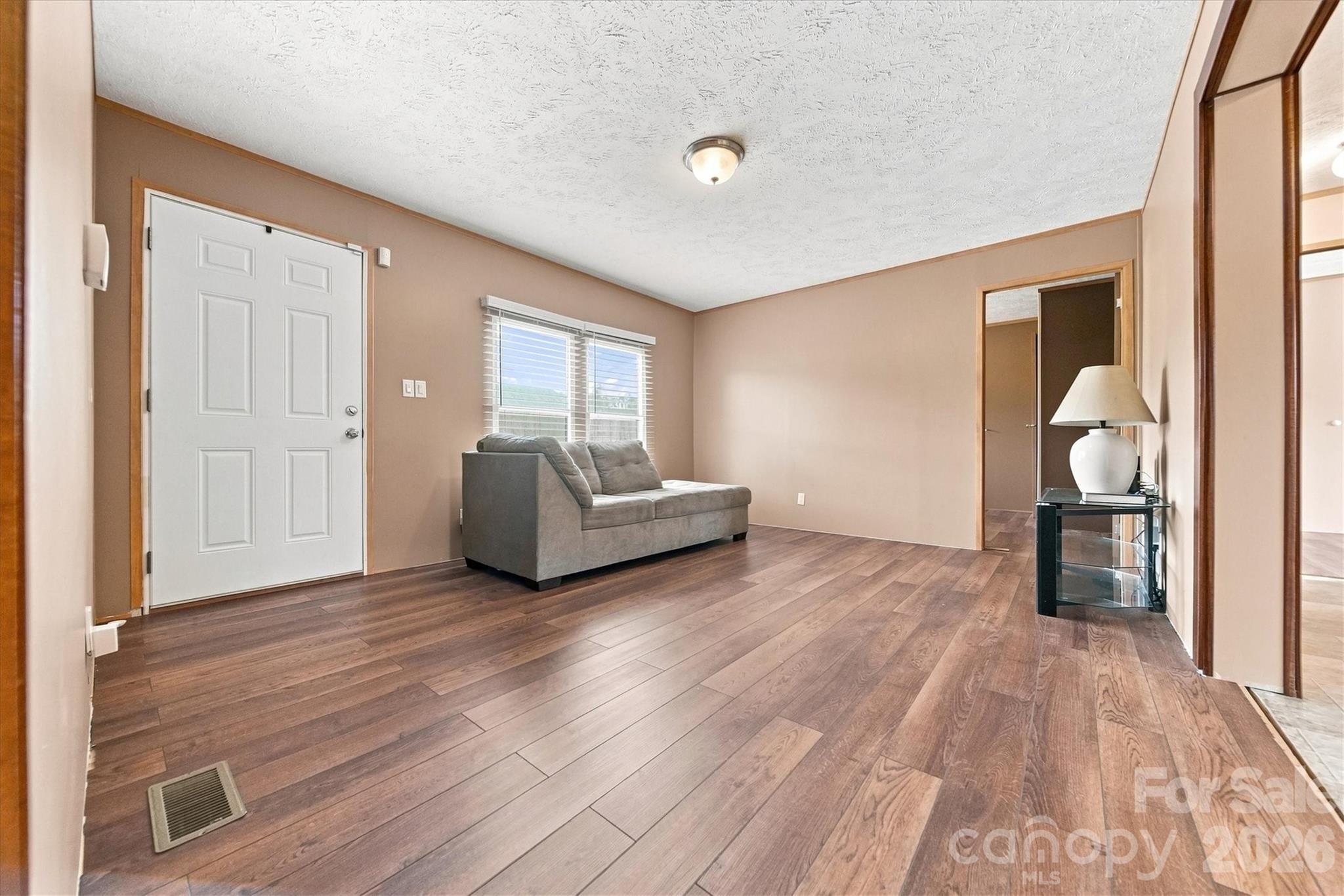 8660 Hollywood Drive — Connelly Springs