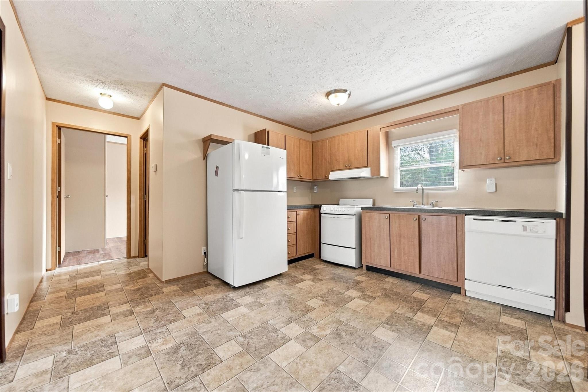 8660 Hollywood Drive — Connelly Springs