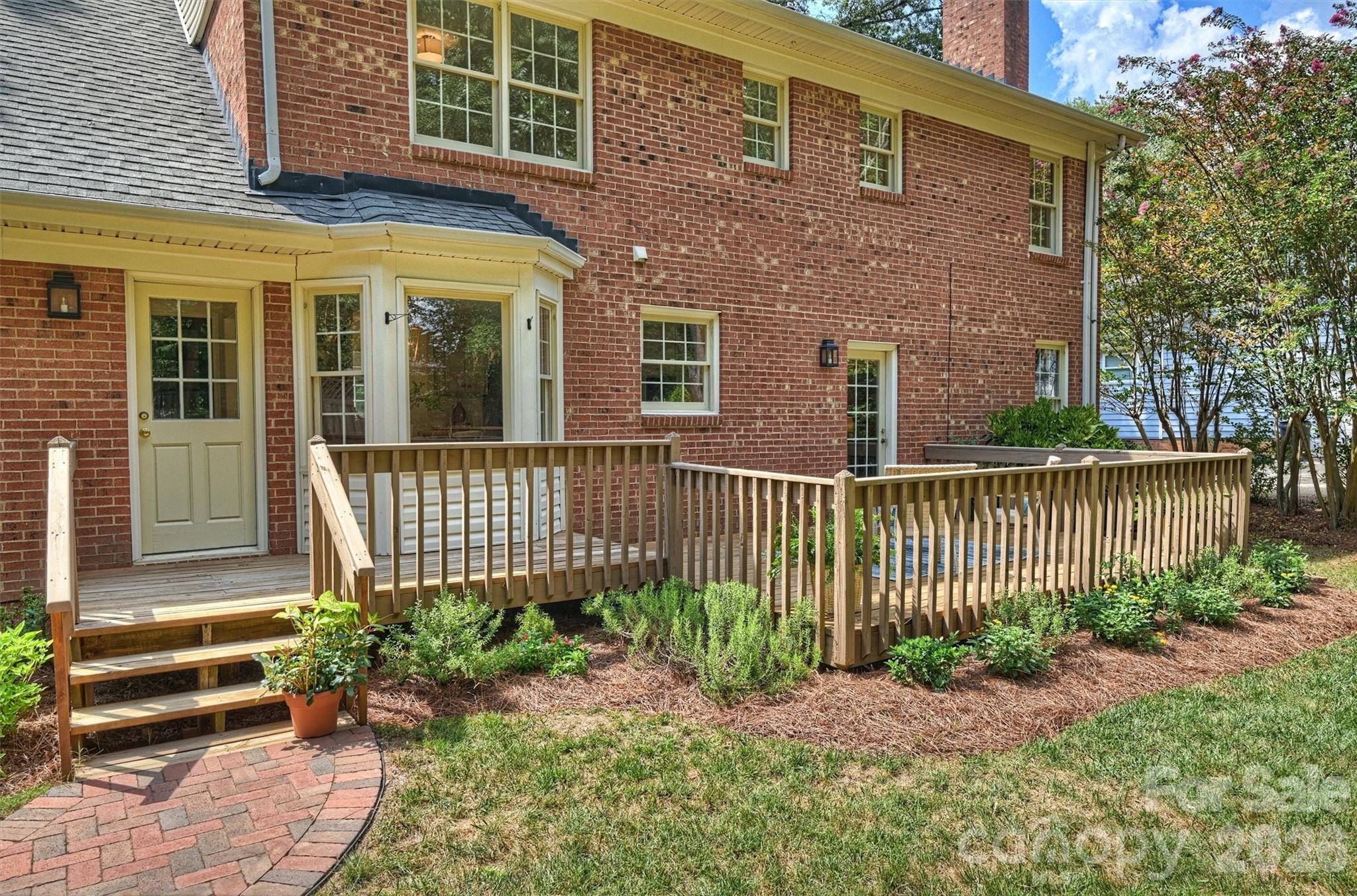9809 Providence Forest Lane — Charlotte