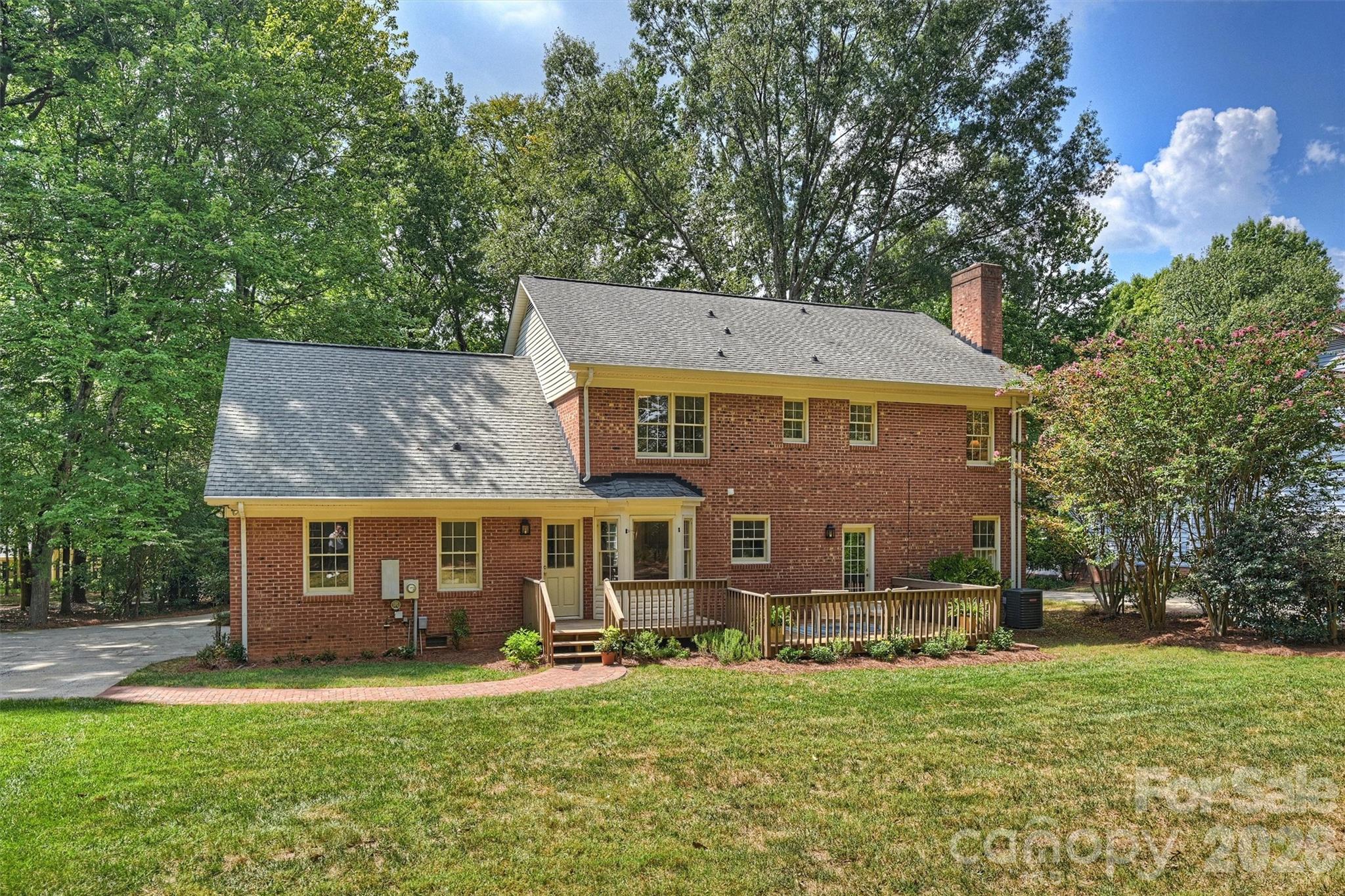 9809 Providence Forest Lane — Charlotte
