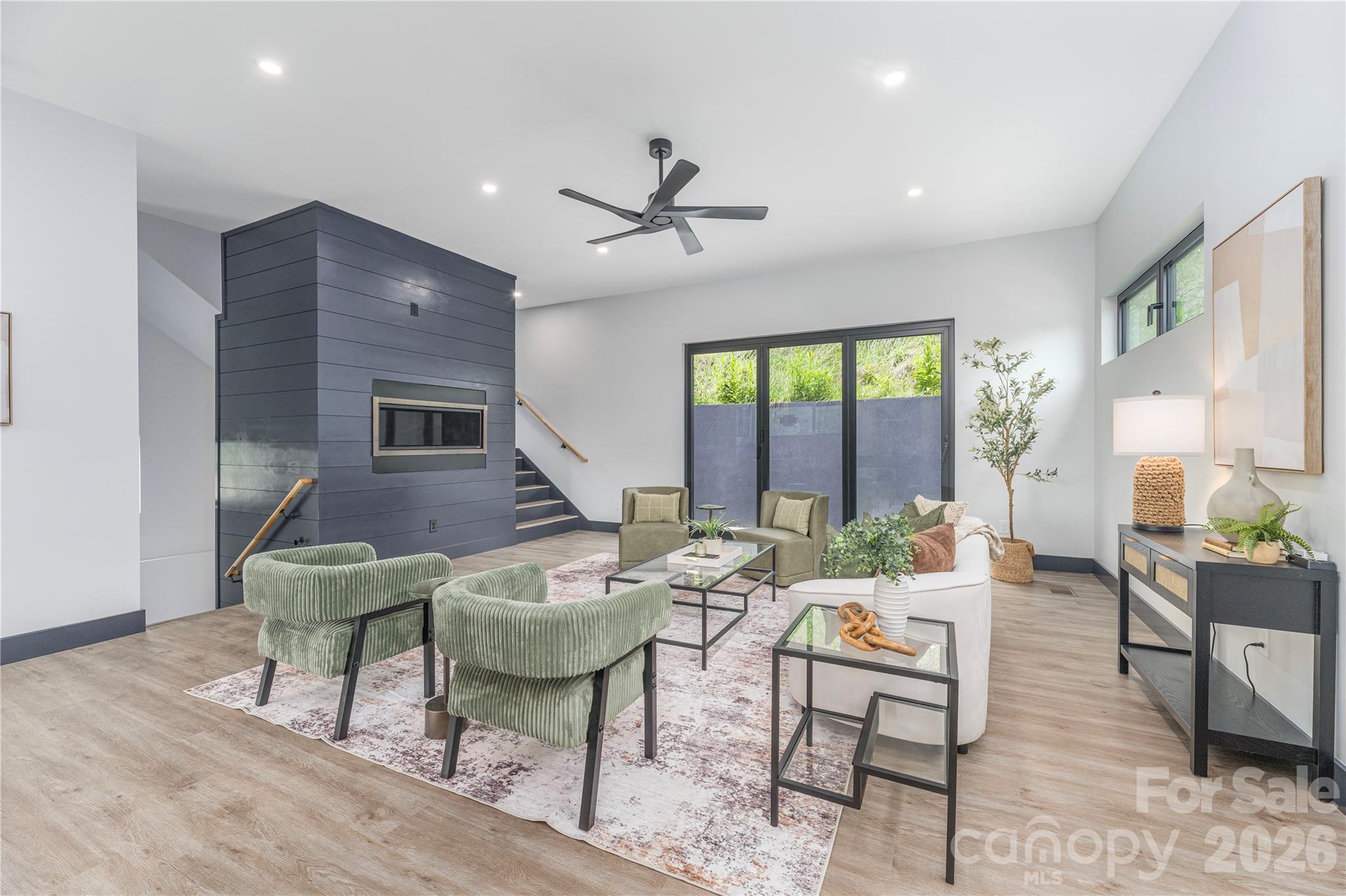 19 Woodbine Road — Asheville
