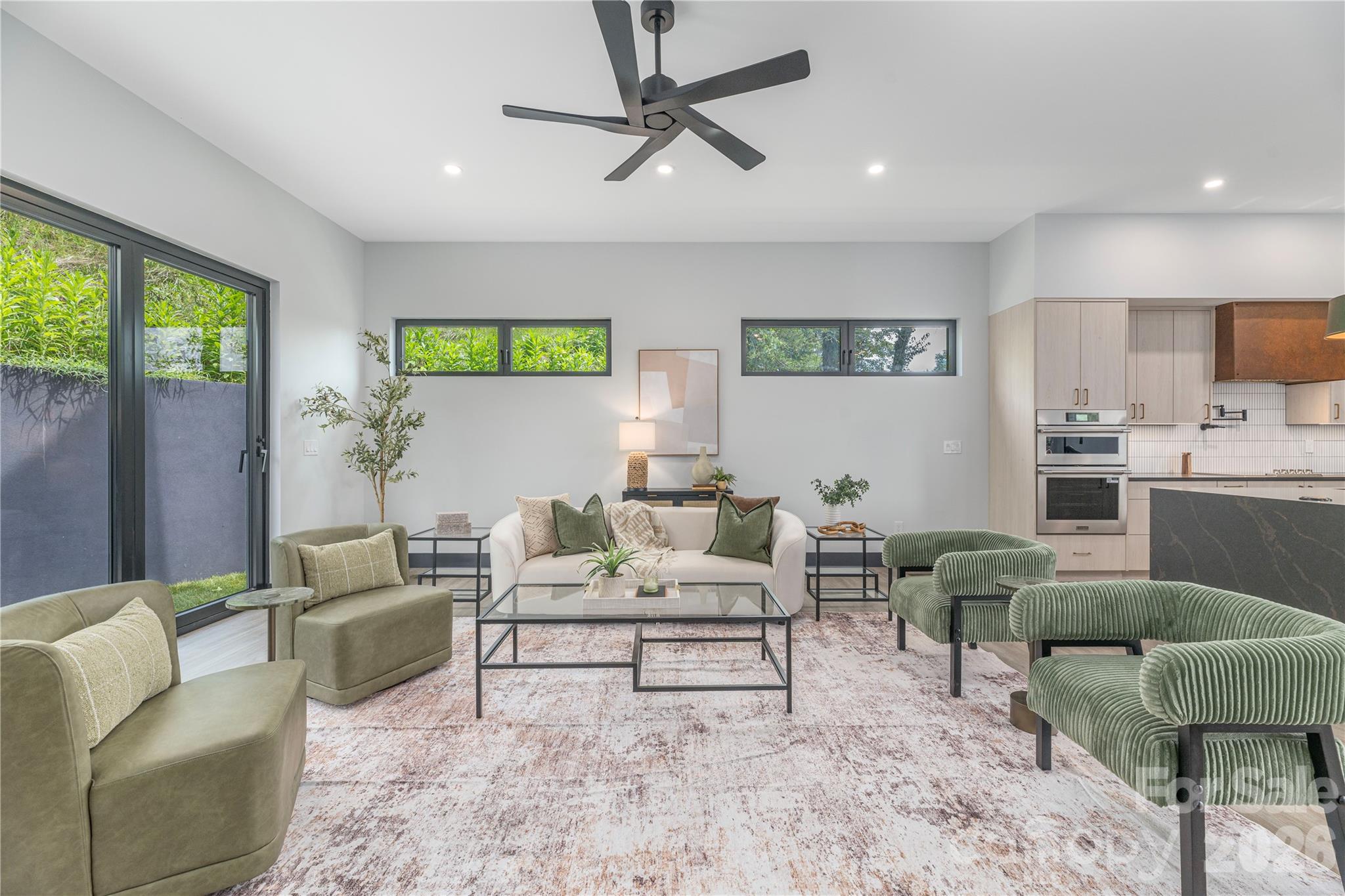 19 Woodbine Road — Asheville