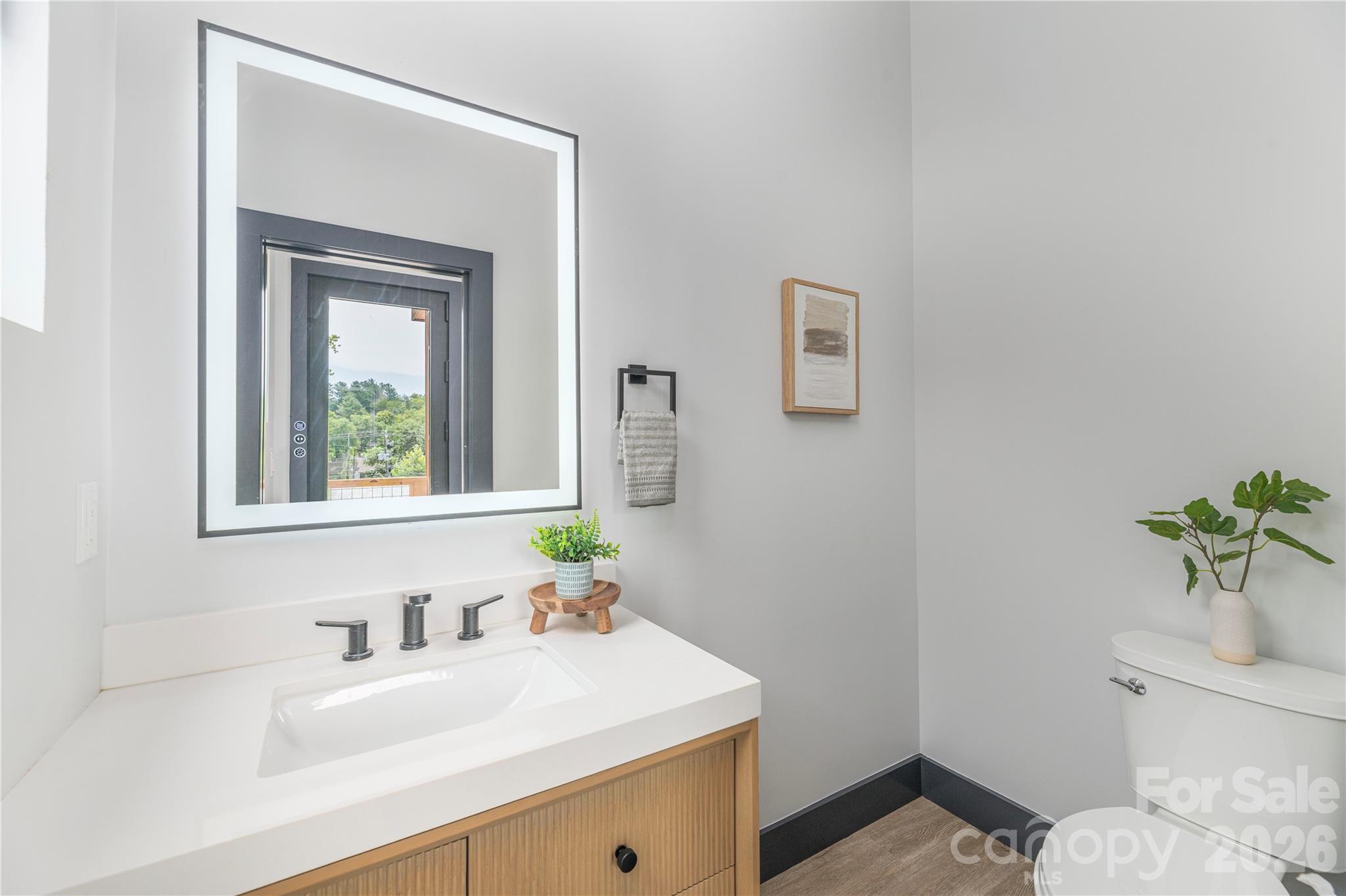 19 Woodbine Road — Asheville