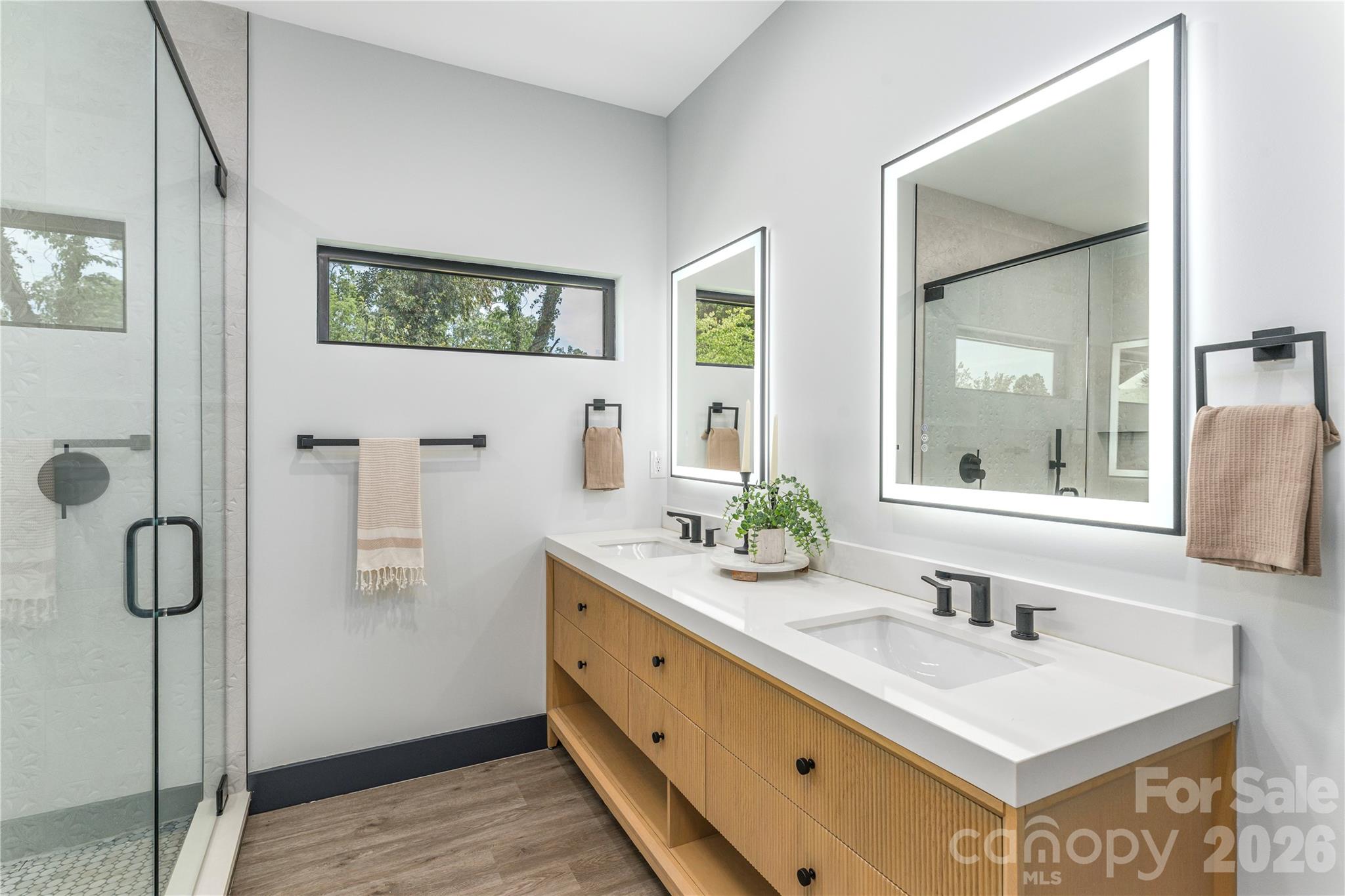 19 Woodbine Road — Asheville