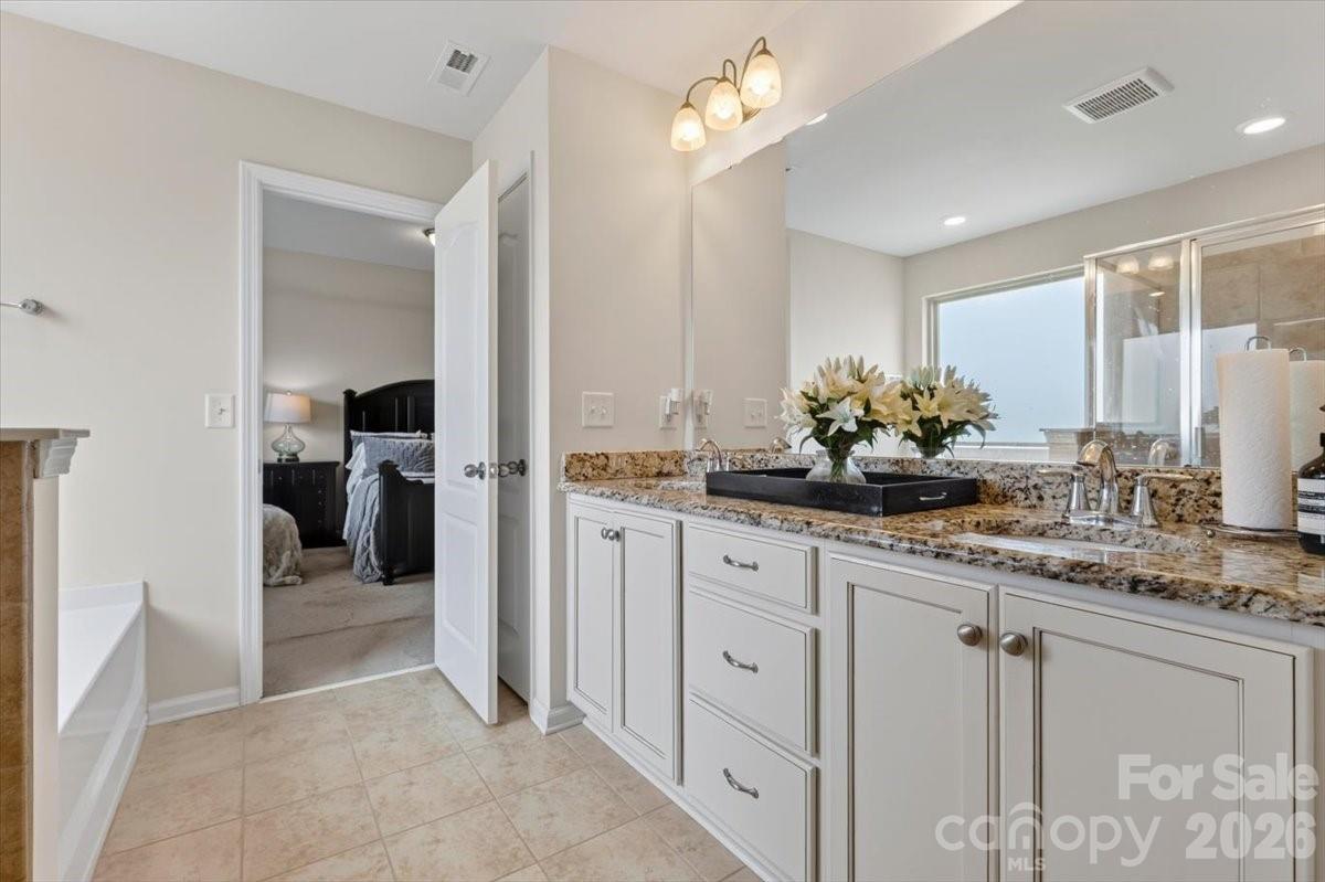 1052 Delridge Street #985 — Waxhaw