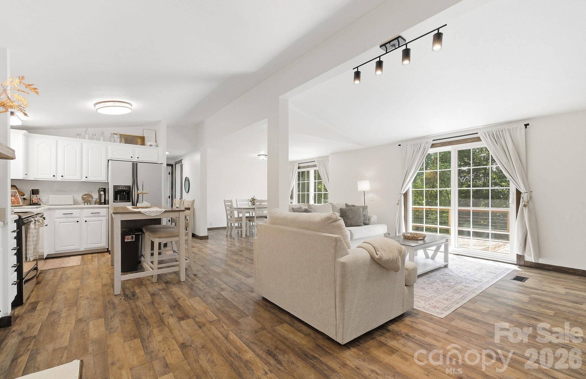 520 Maranatha Way — Waynesville