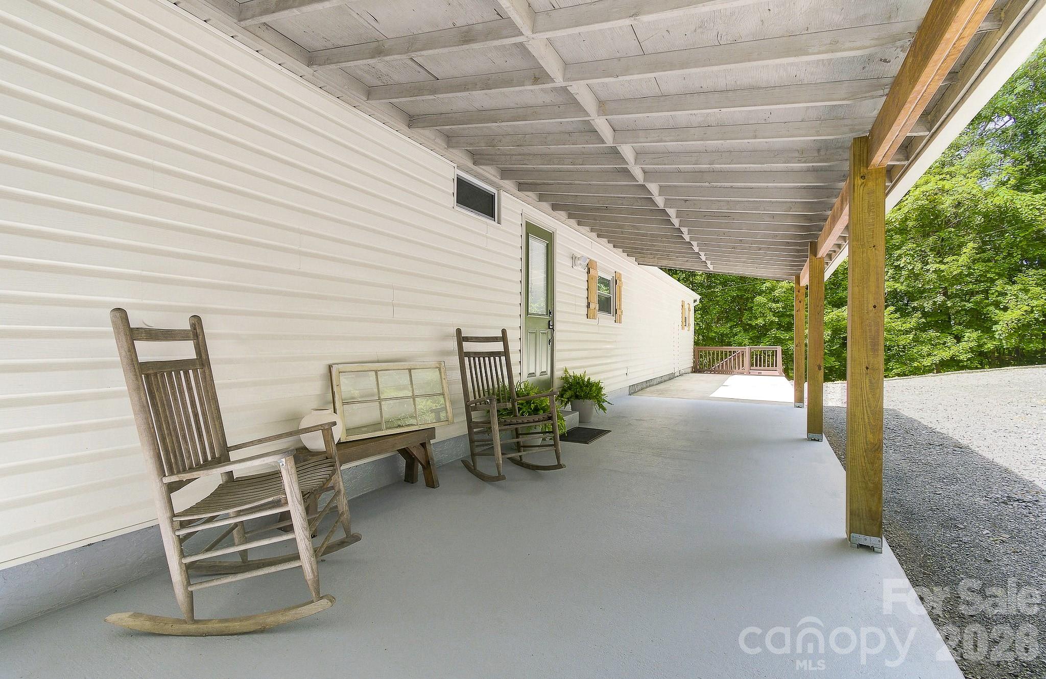 520 Maranatha Way — Waynesville