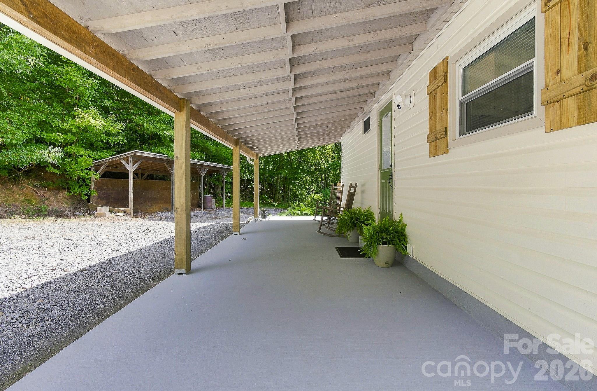 520 Maranatha Way — Waynesville