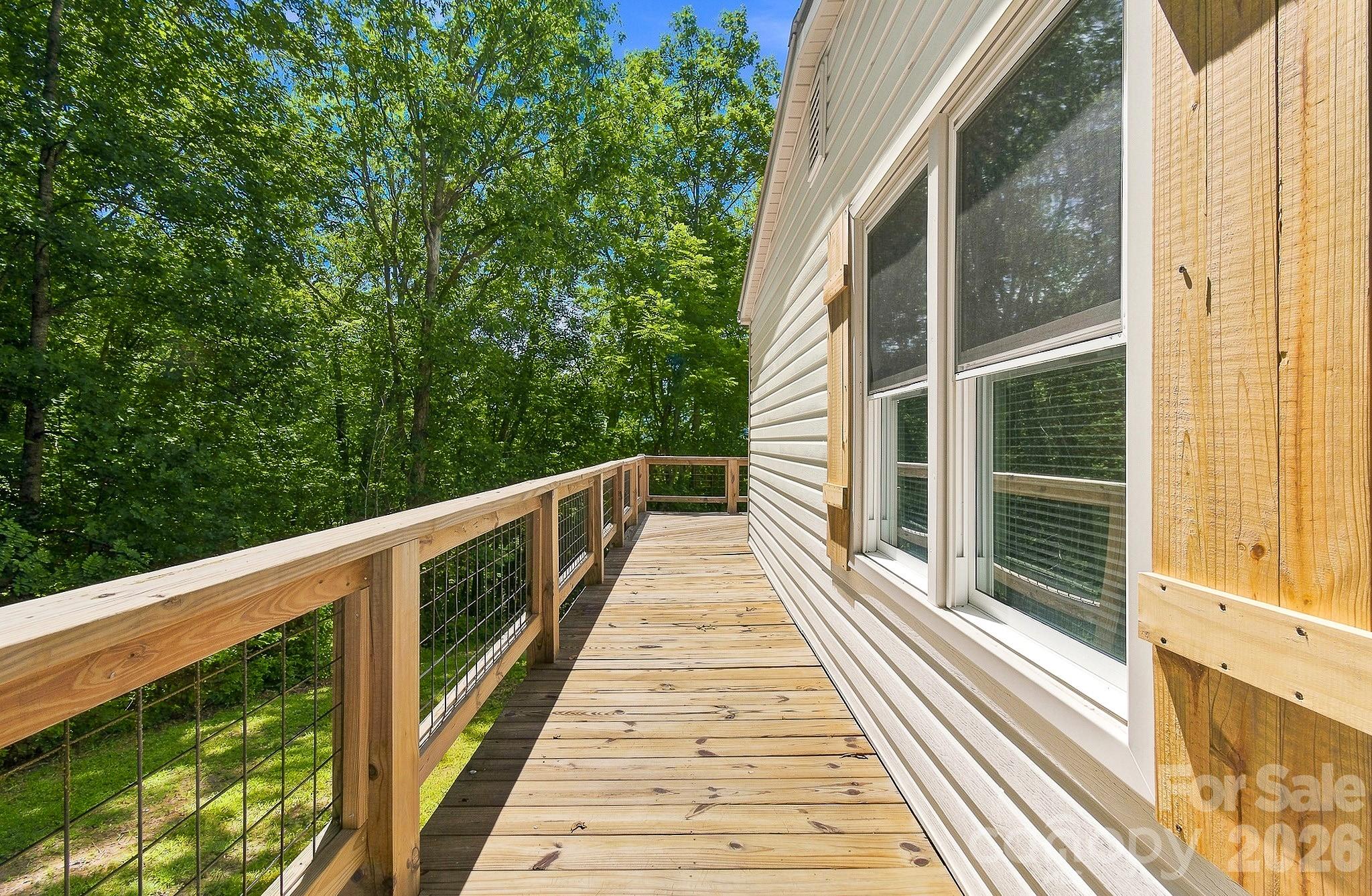 520 Maranatha Way — Waynesville
