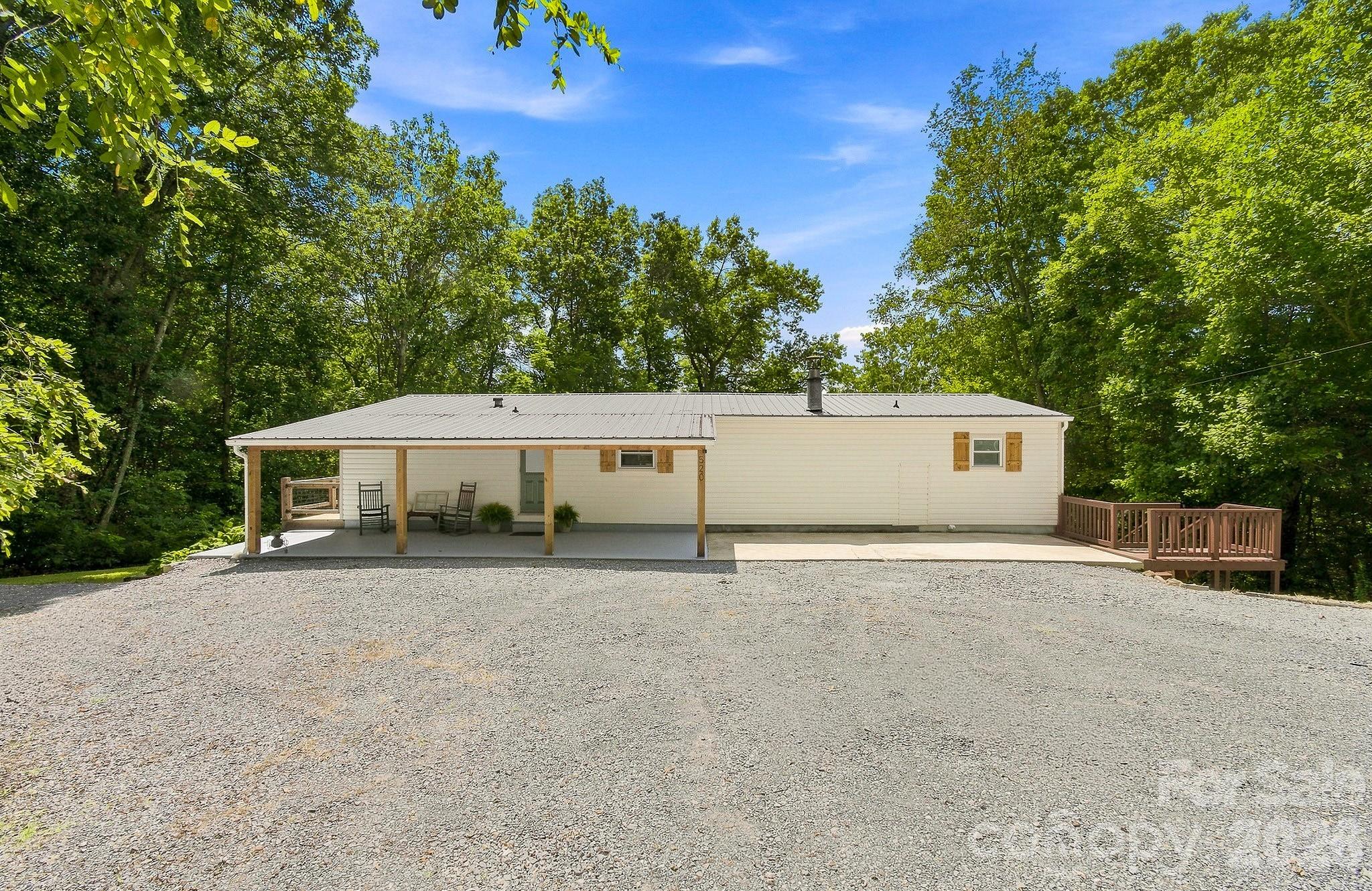 520 Maranatha Way — Waynesville