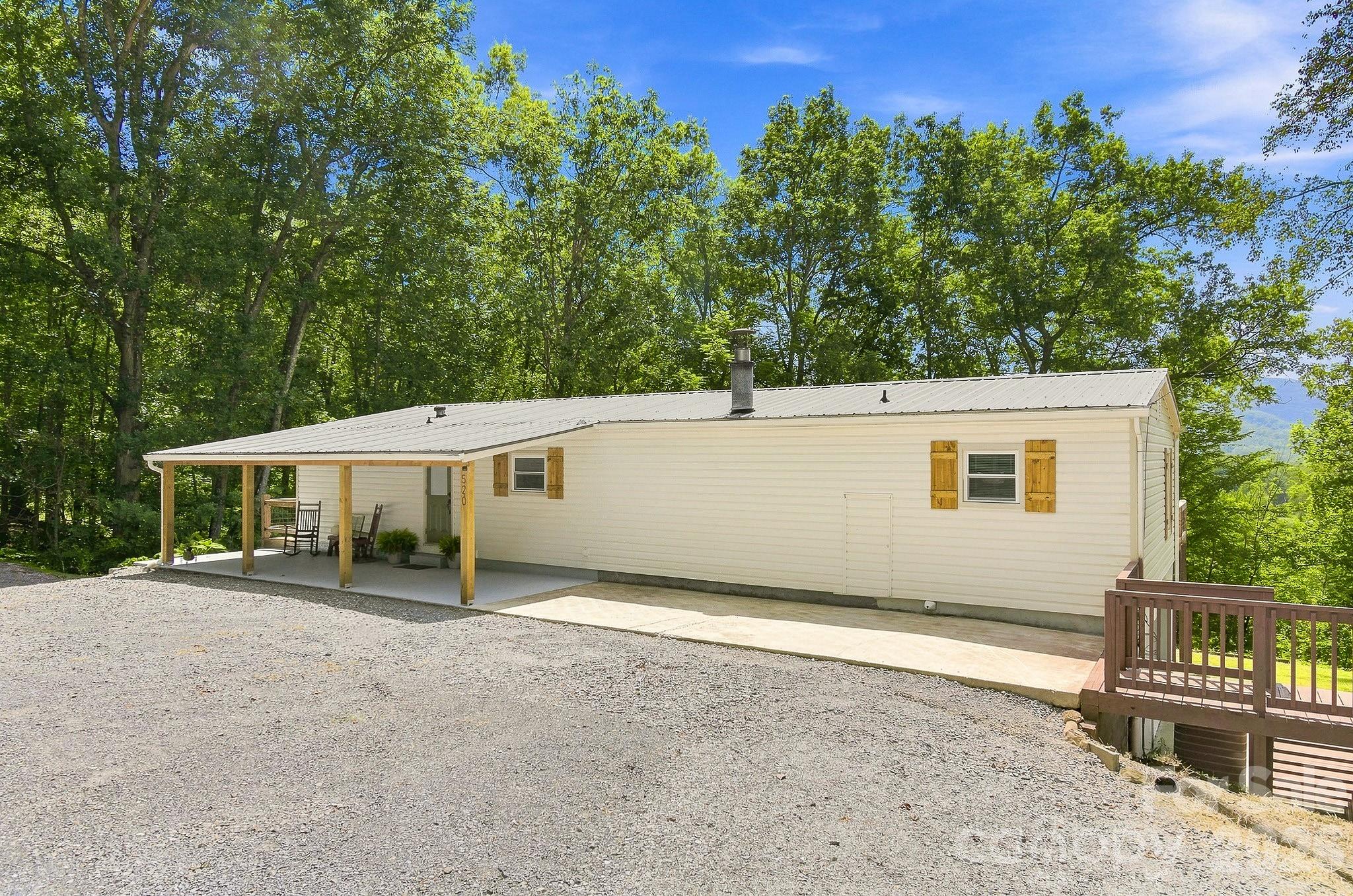 520 Maranatha Way — Waynesville