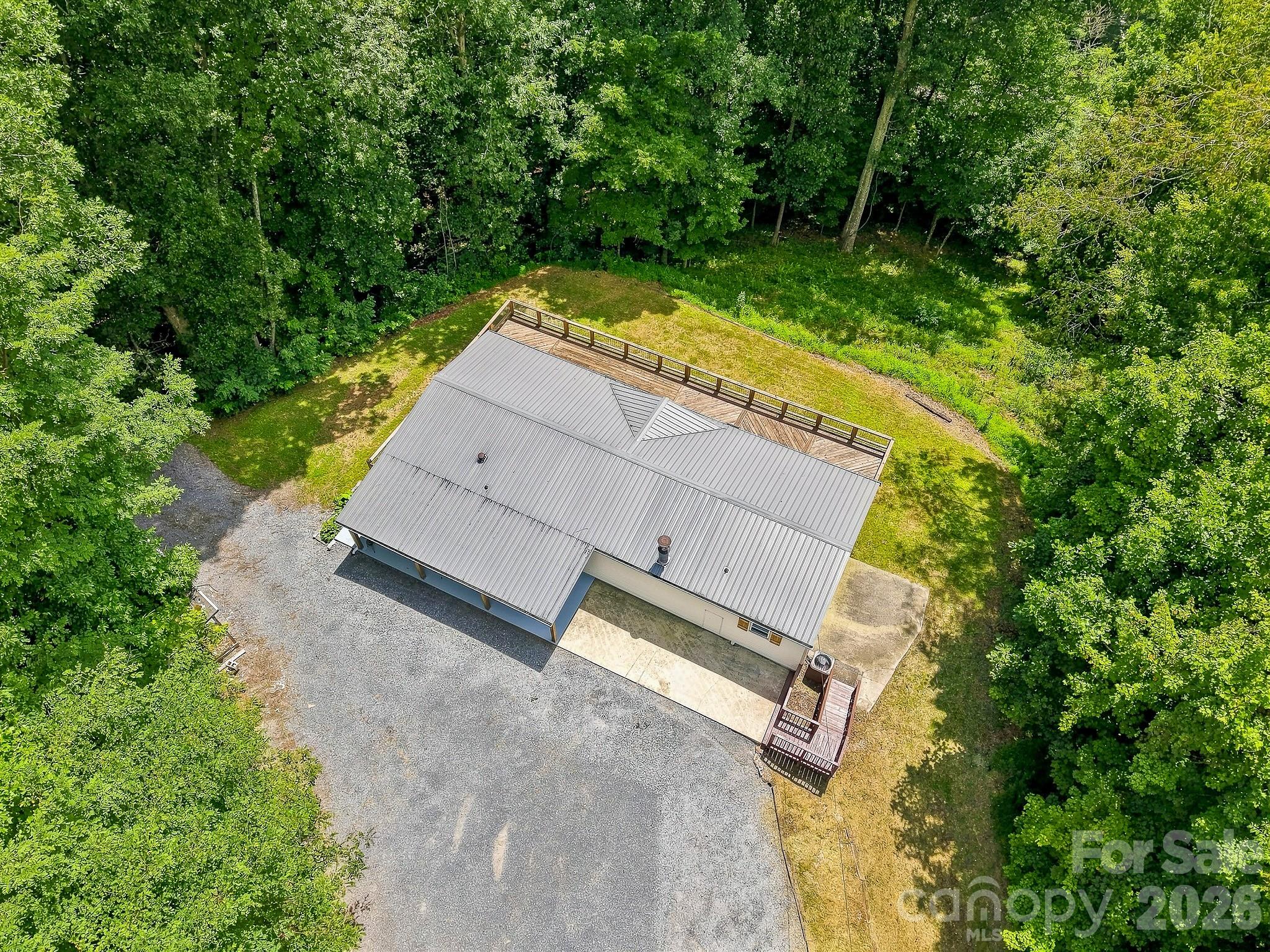 520 Maranatha Way — Waynesville
