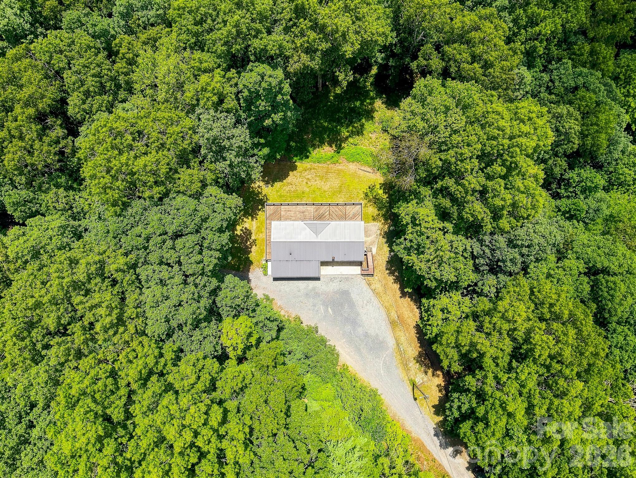 520 Maranatha Way — Waynesville