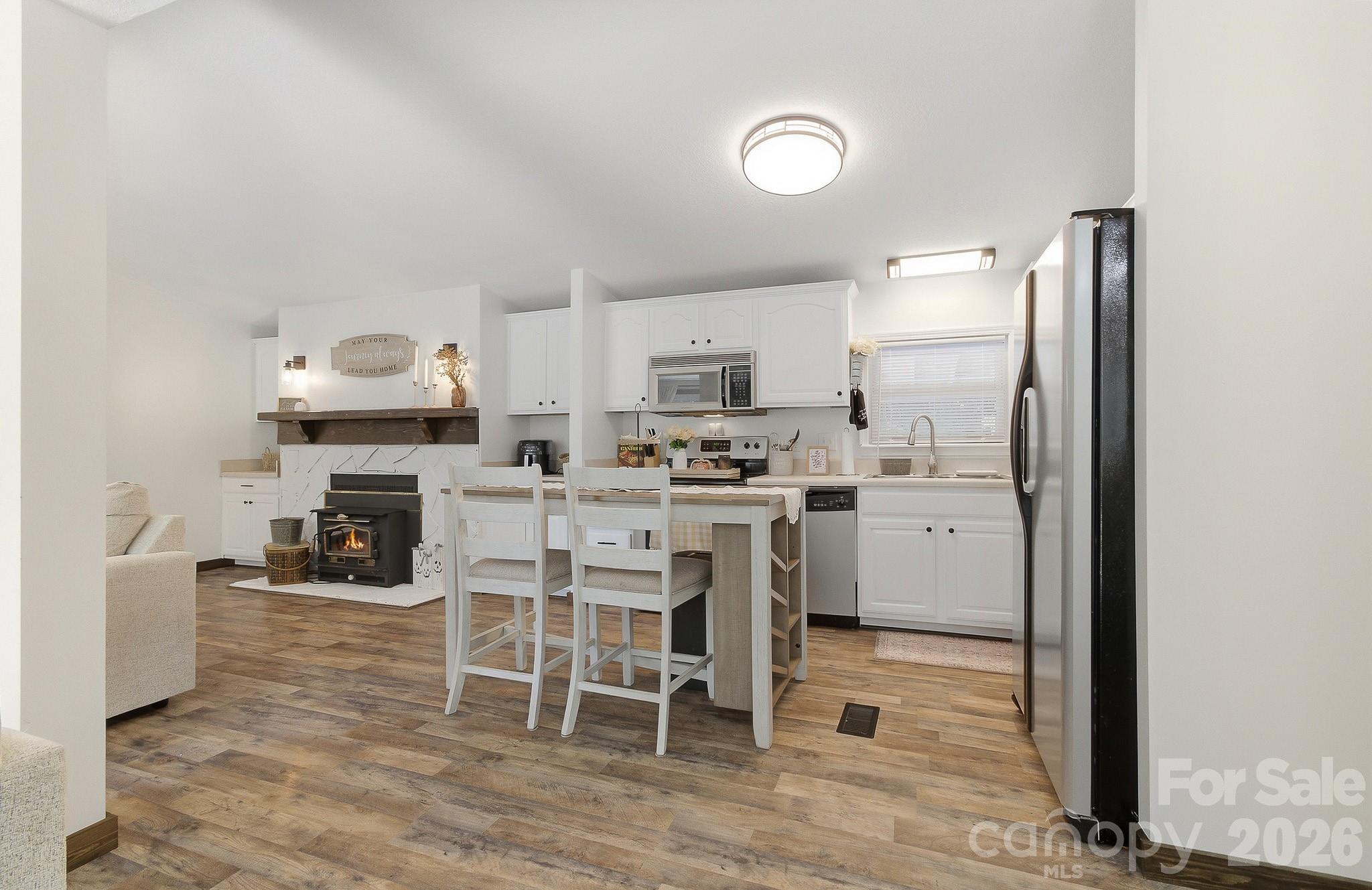 520 Maranatha Way — Waynesville