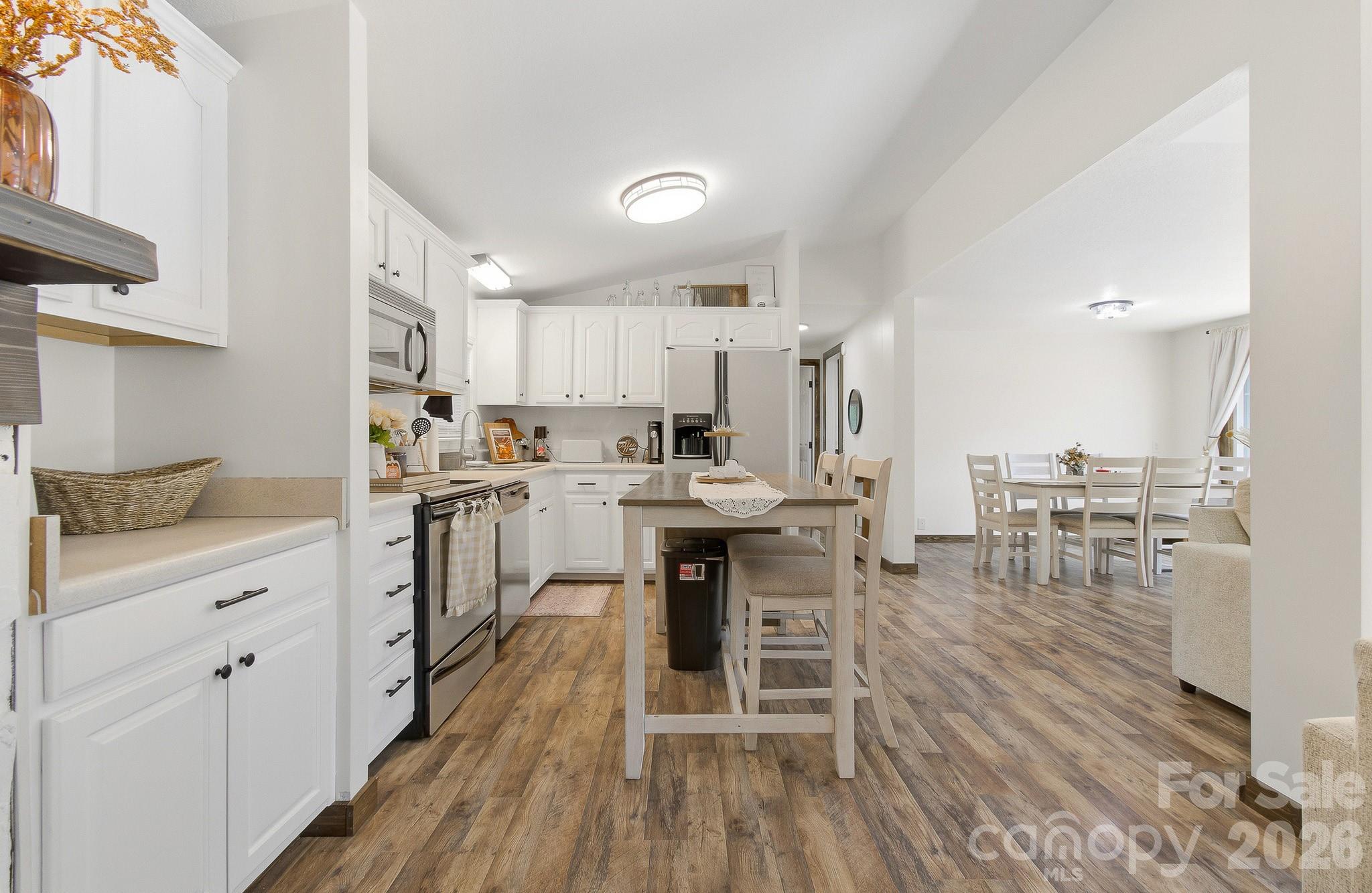 520 Maranatha Way — Waynesville
