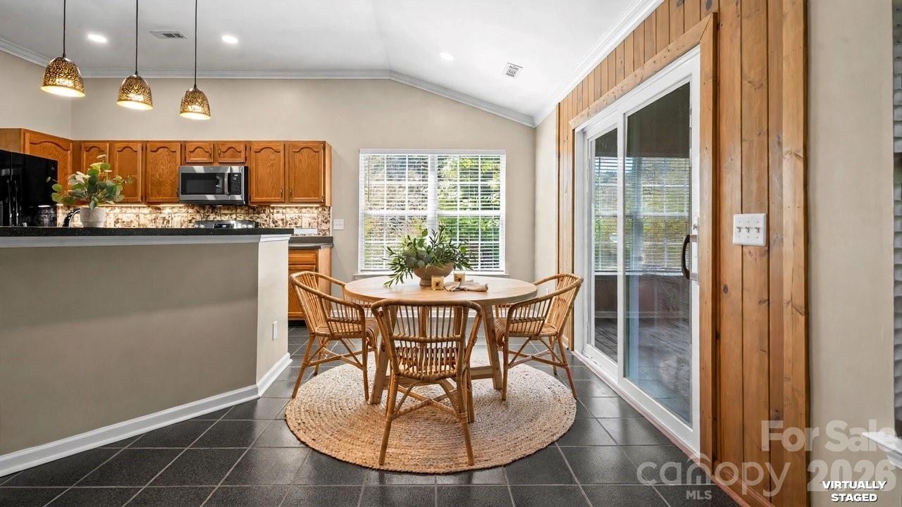 11320 Hunters Landing Drive — Charlotte