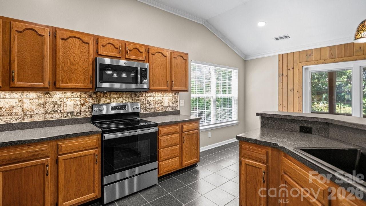 11320 Hunters Landing Drive — Charlotte