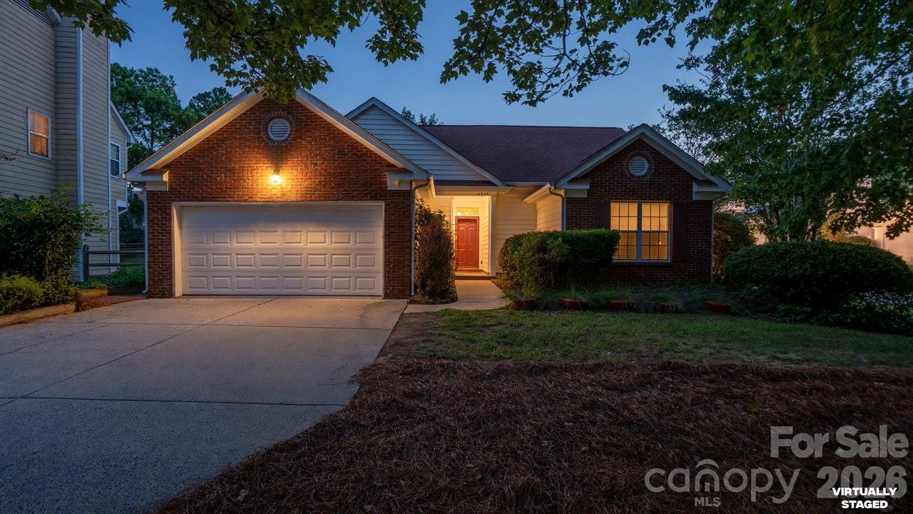 11320 Hunters Landing Drive — Charlotte