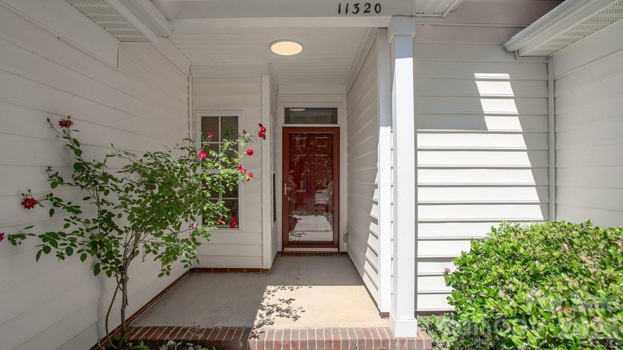 11320 Hunters Landing Drive — Charlotte