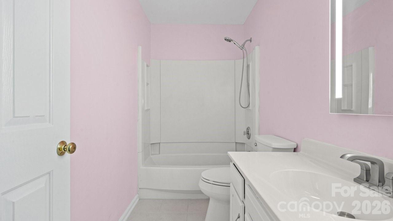 11320 Hunters Landing Drive — Charlotte
