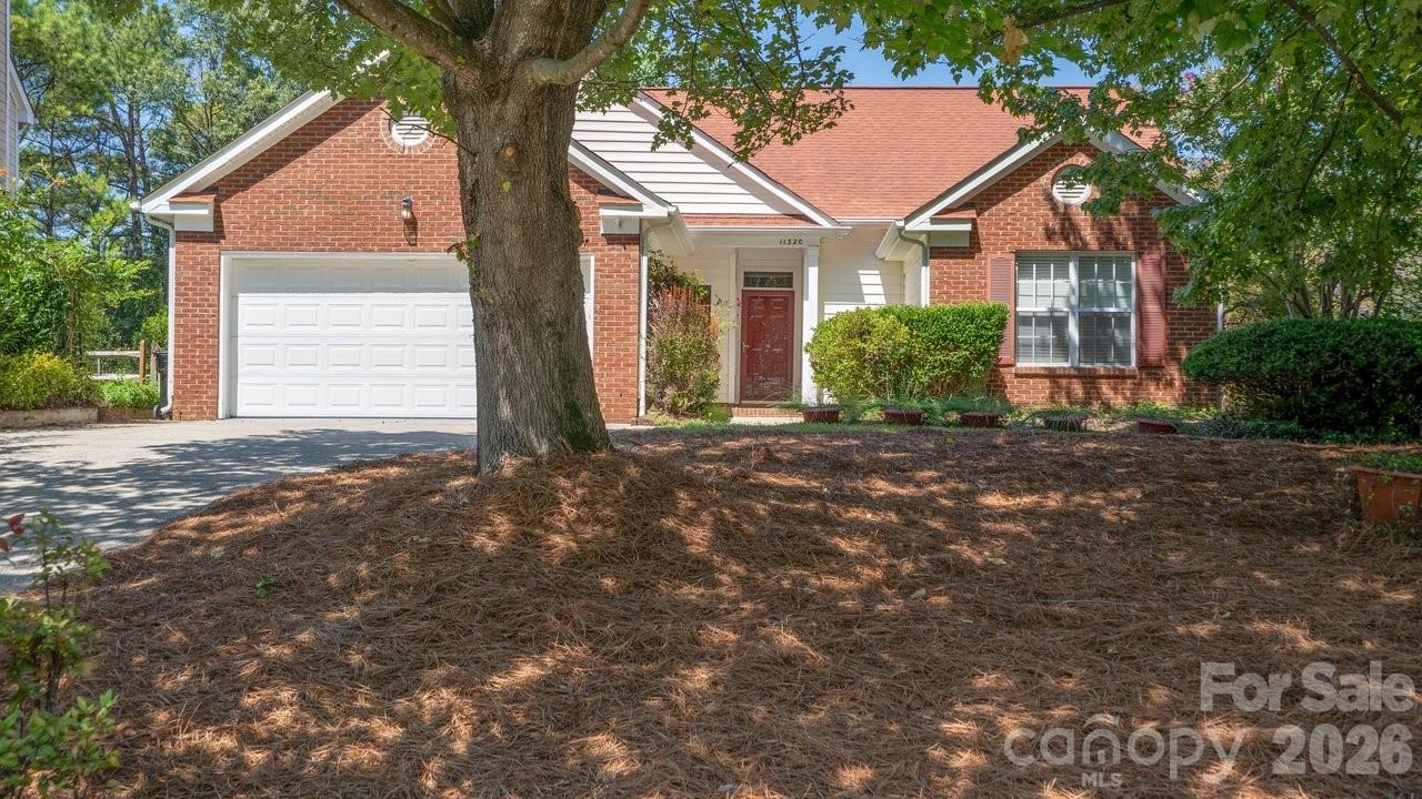 11320 Hunters Landing Drive — Charlotte