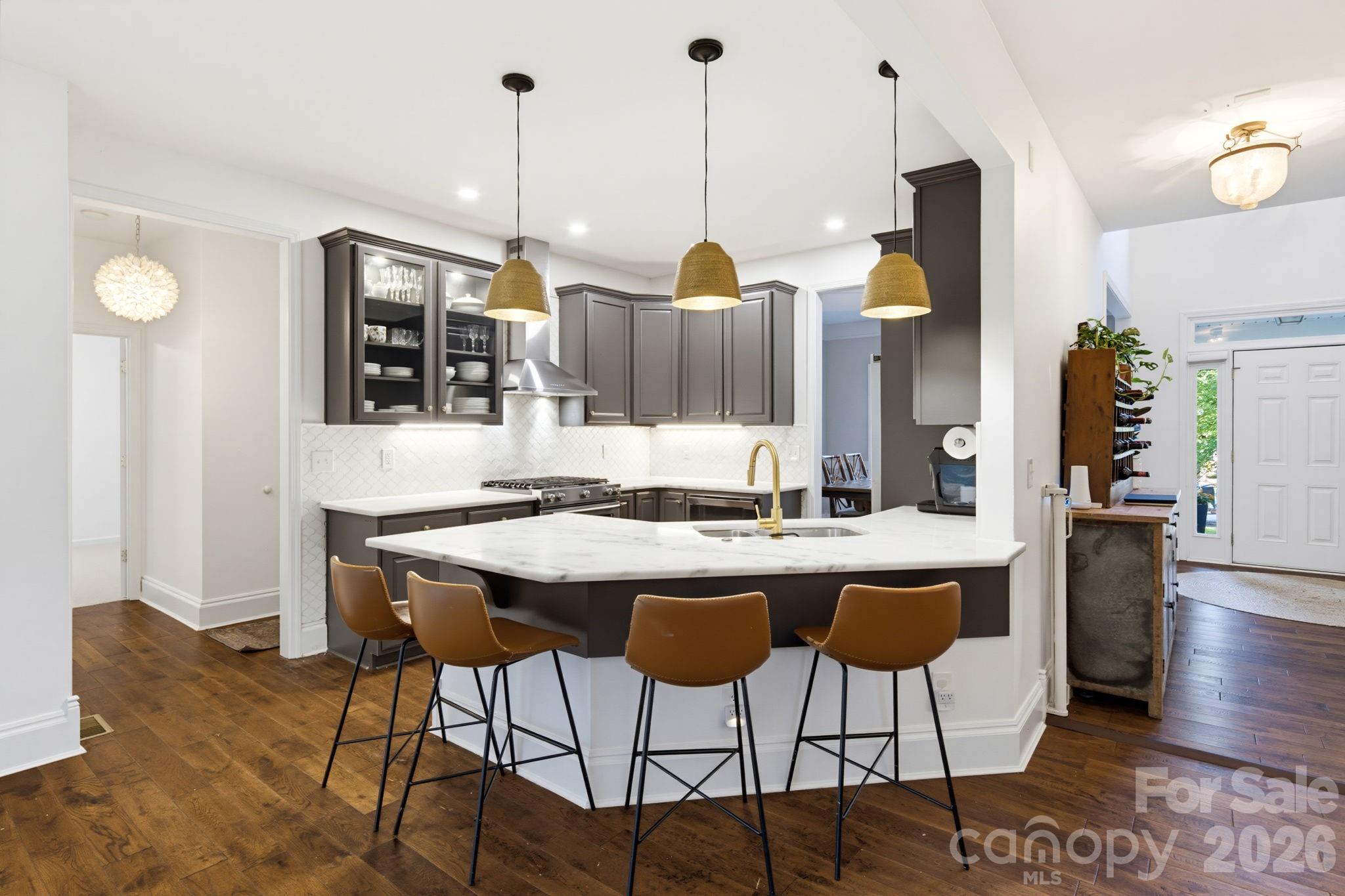 4220 Belle Meade Circle — Belmont