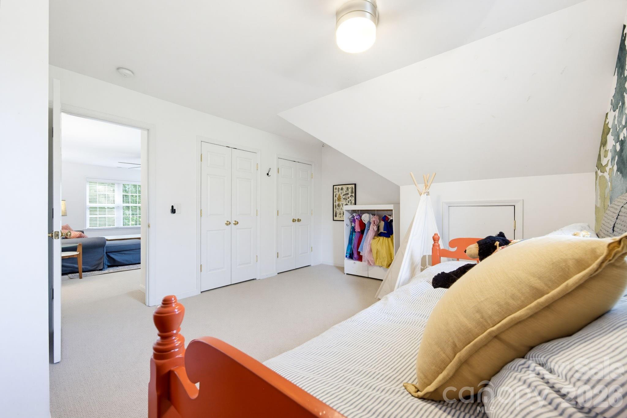 4220 Belle Meade Circle — Belmont