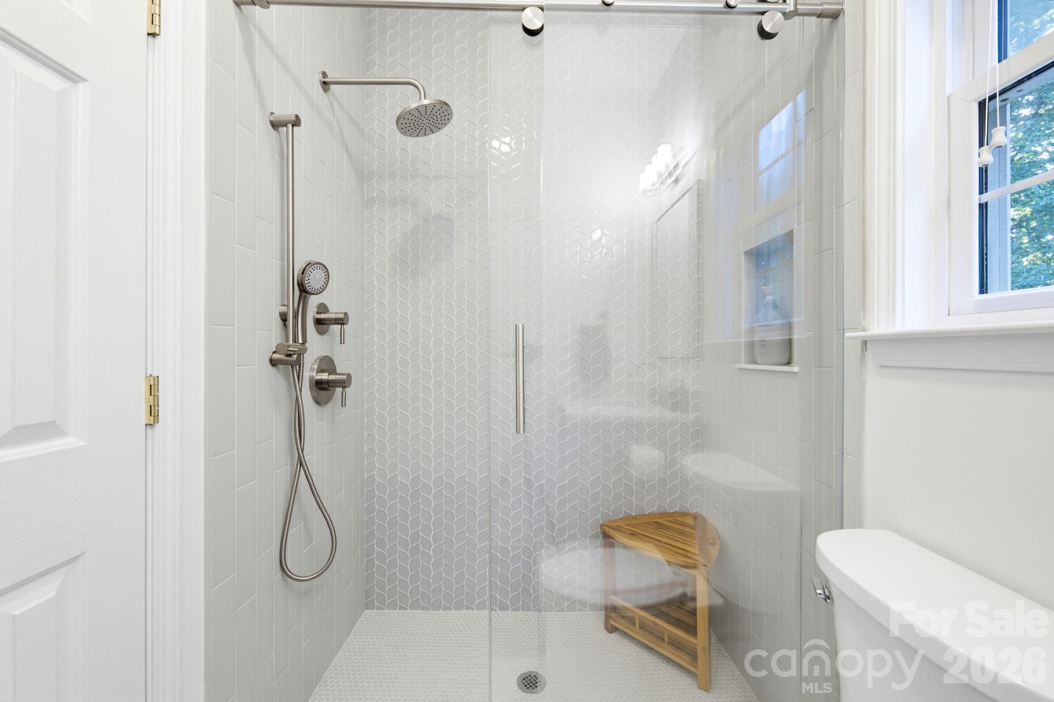 4220 Belle Meade Circle — Belmont