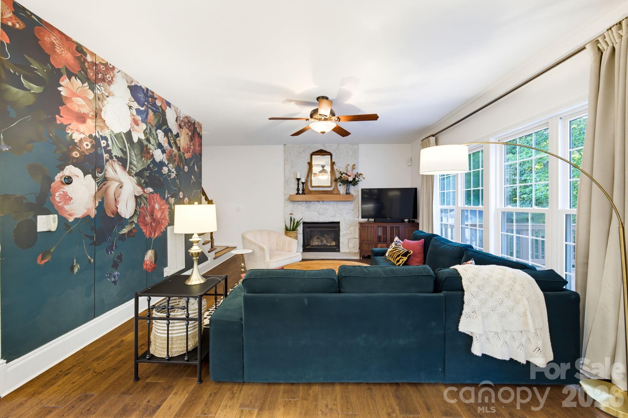 4220 Belle Meade Circle — Belmont