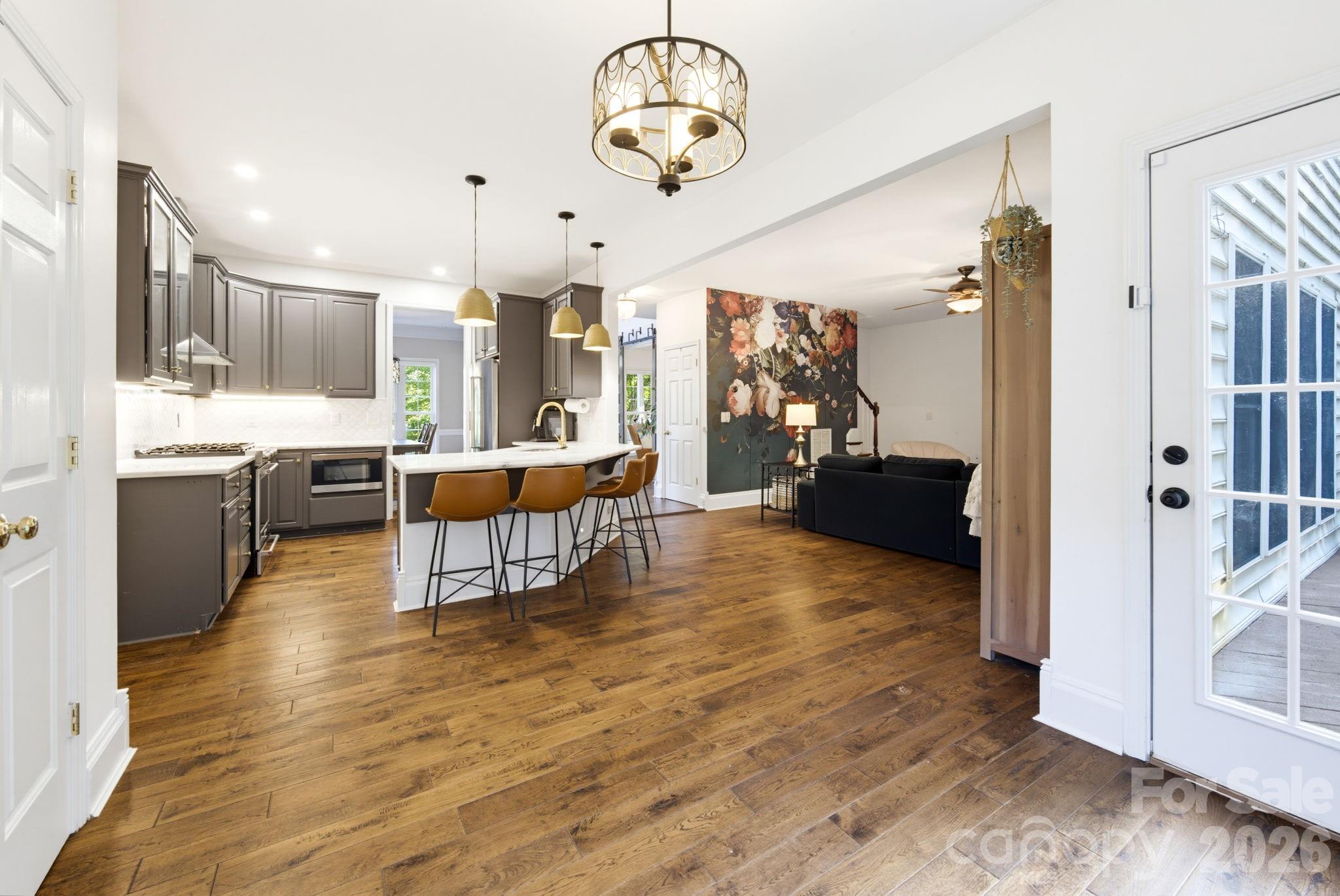 4220 Belle Meade Circle — Belmont