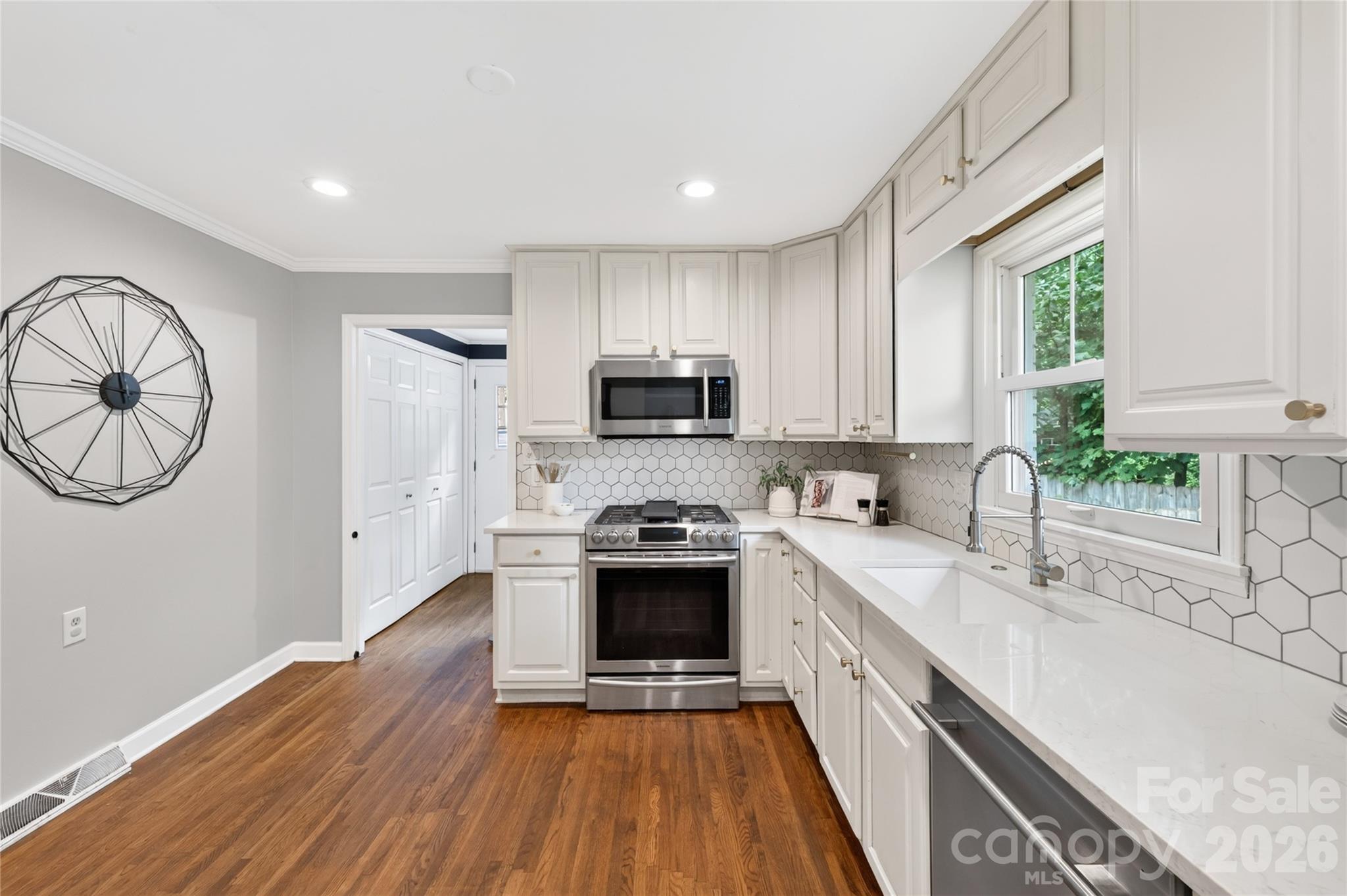1911 Club Road — Charlotte