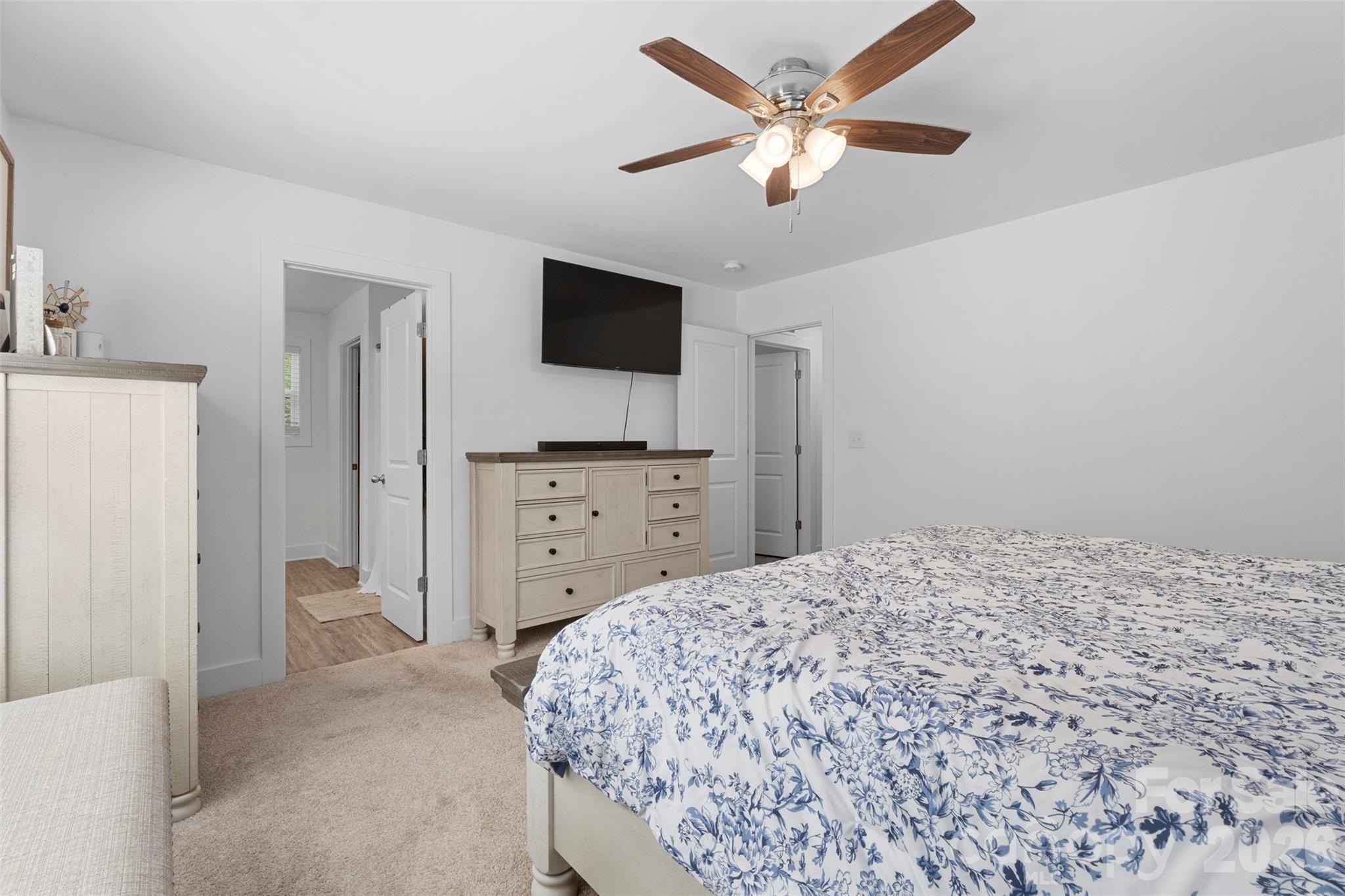 542 Oak Road — Norwood