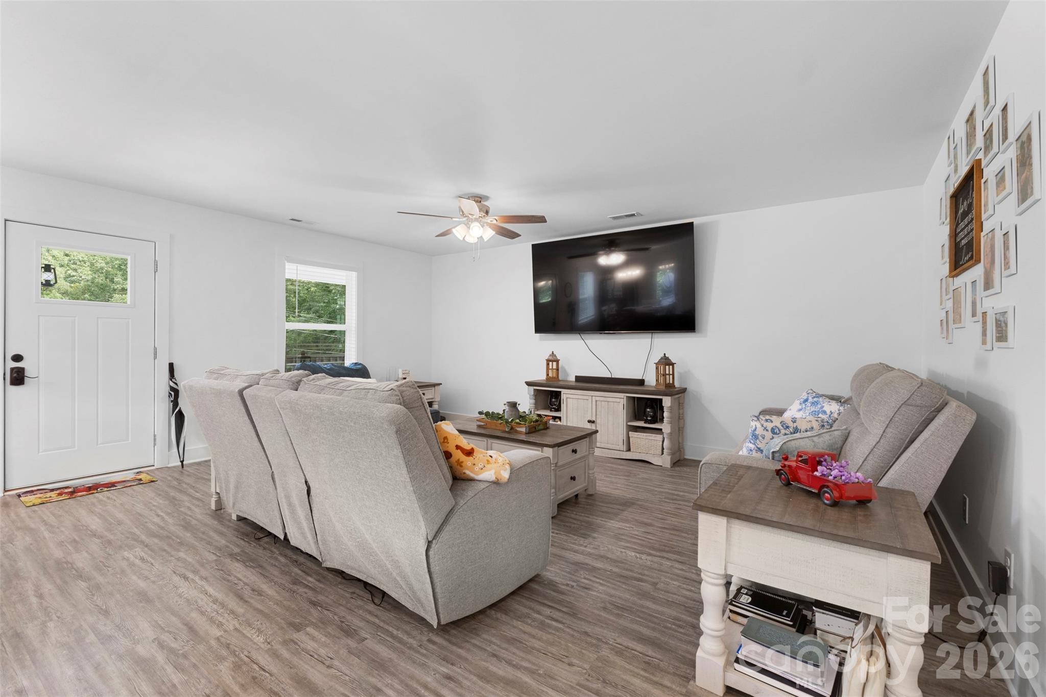 542 Oak Road — Norwood