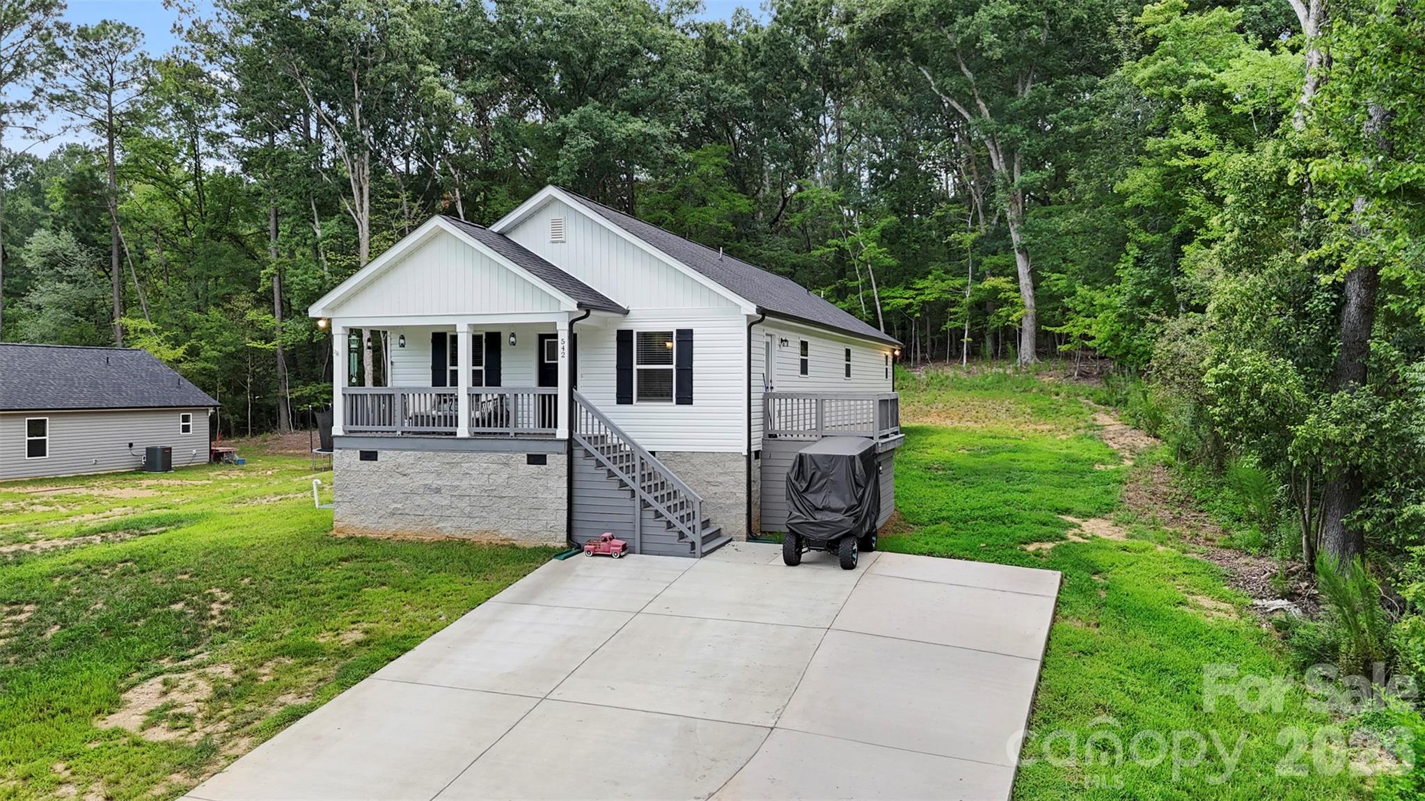 542 Oak Road — Norwood