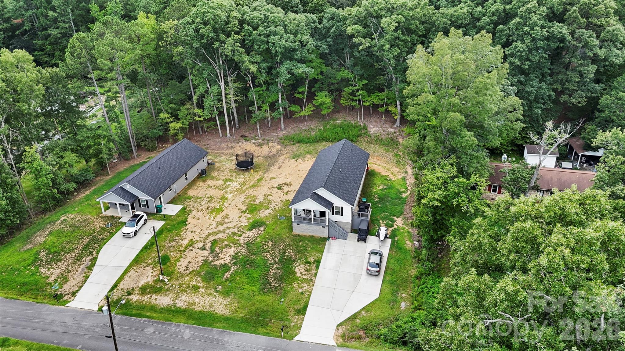 542 Oak Road — Norwood