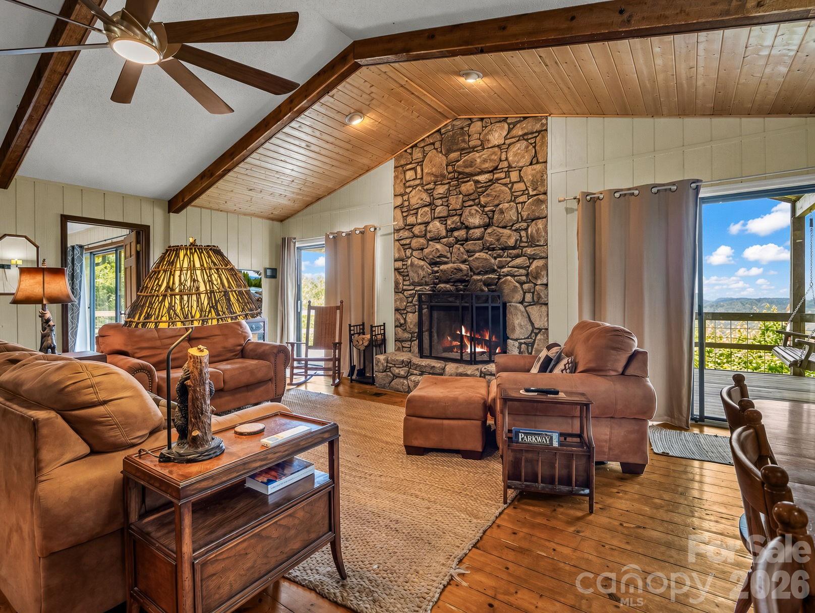 179 Sarvis Lane — Mars Hill