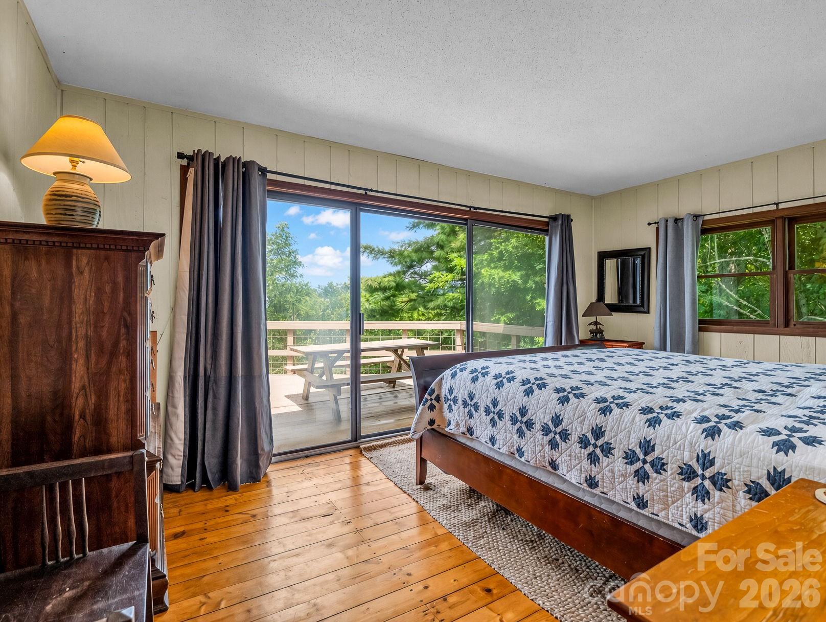 179 Sarvis Lane — Mars Hill