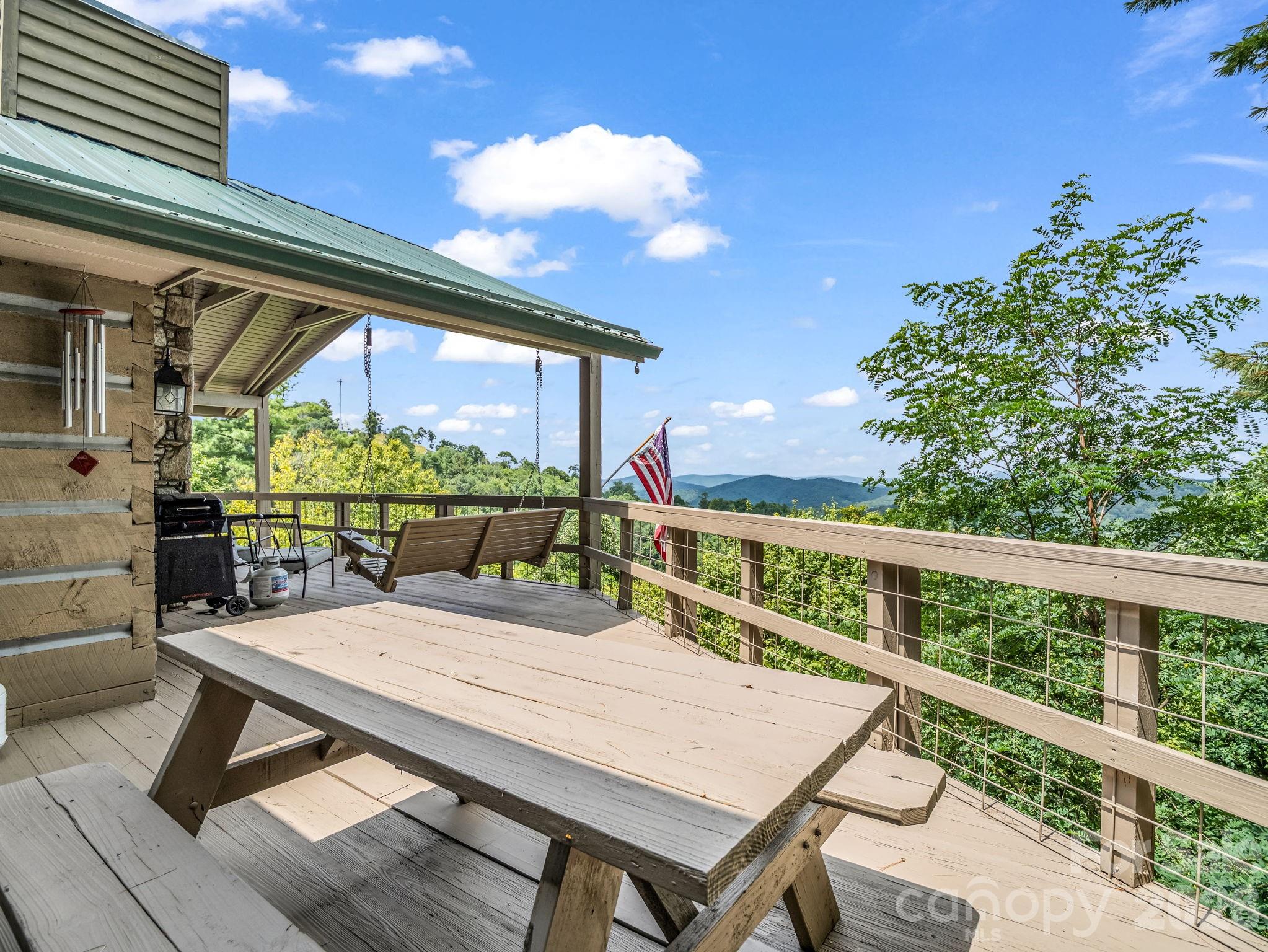 179 Sarvis Lane — Mars Hill