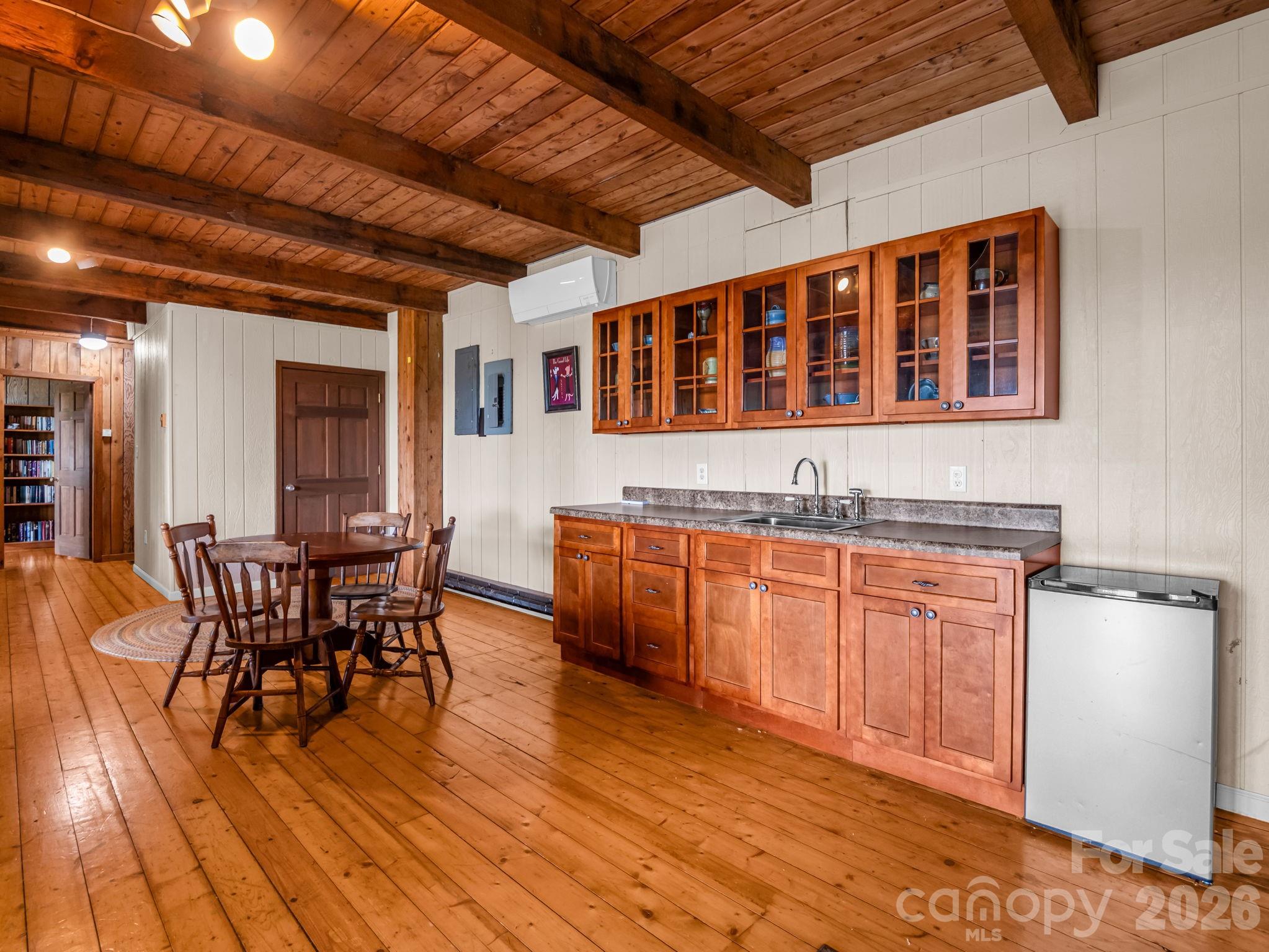 179 Sarvis Lane — Mars Hill