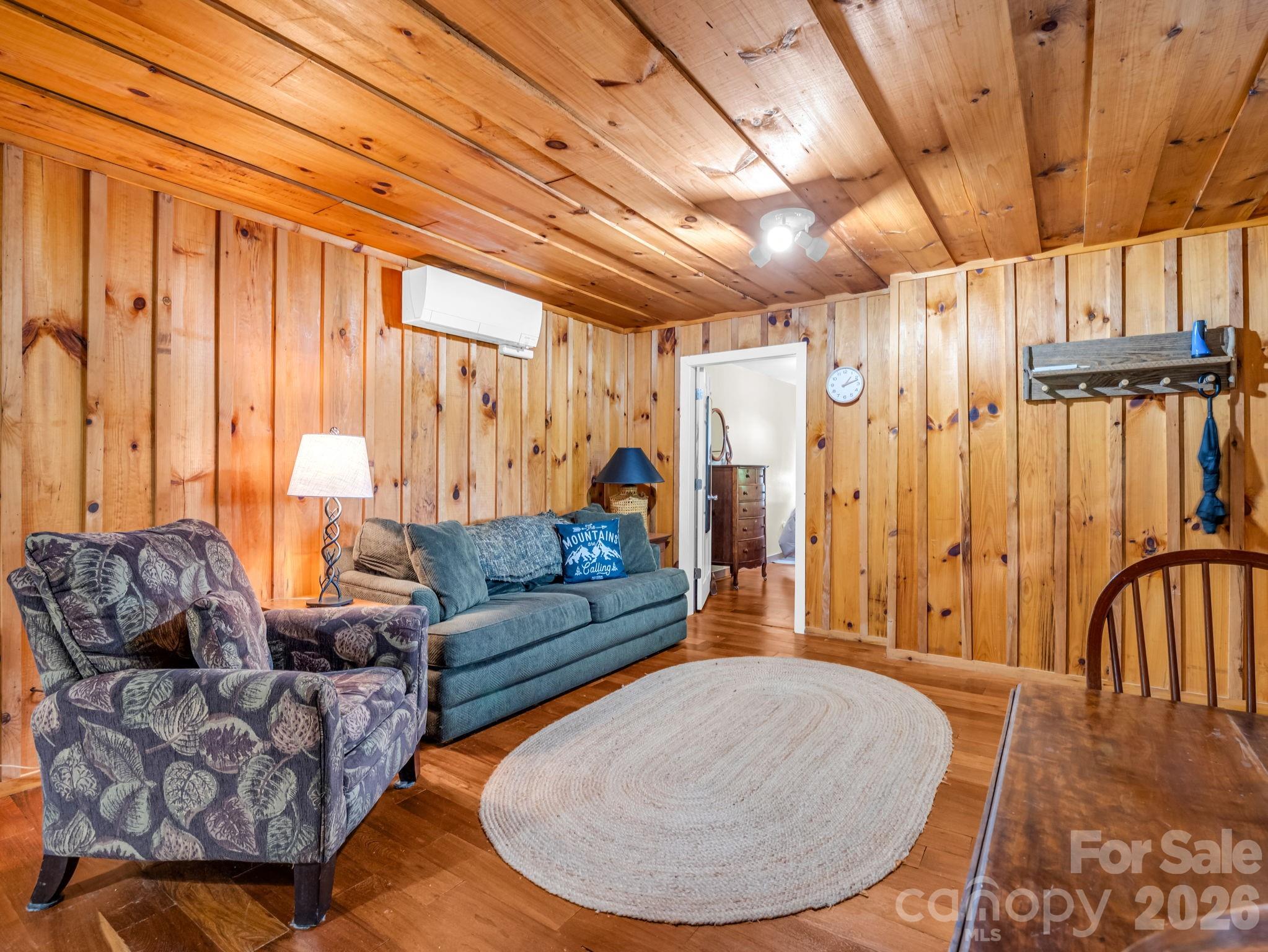 179 Sarvis Lane — Mars Hill